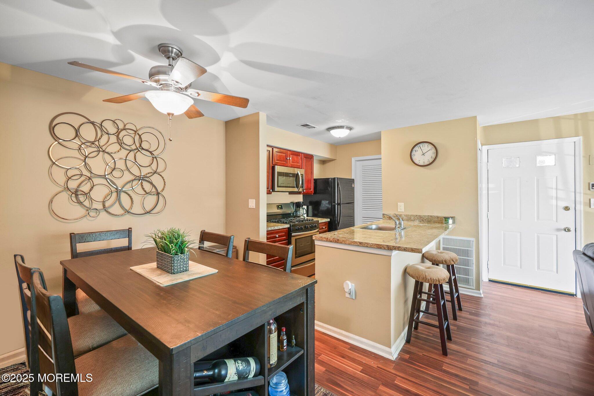 147 Longfield Court #147 Image 5
