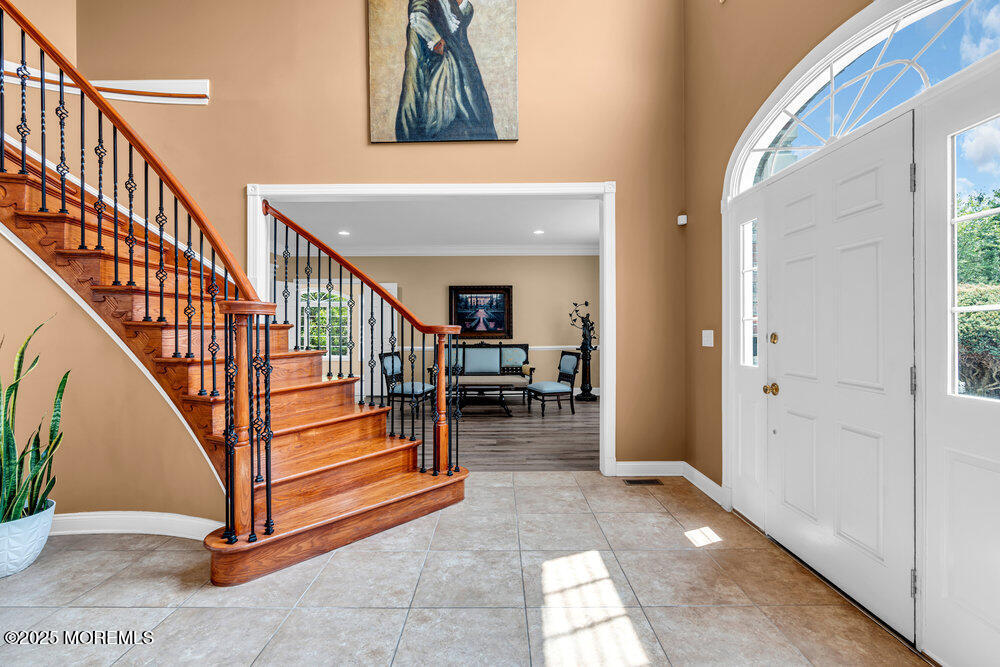 2 Elkridge Way Image 4