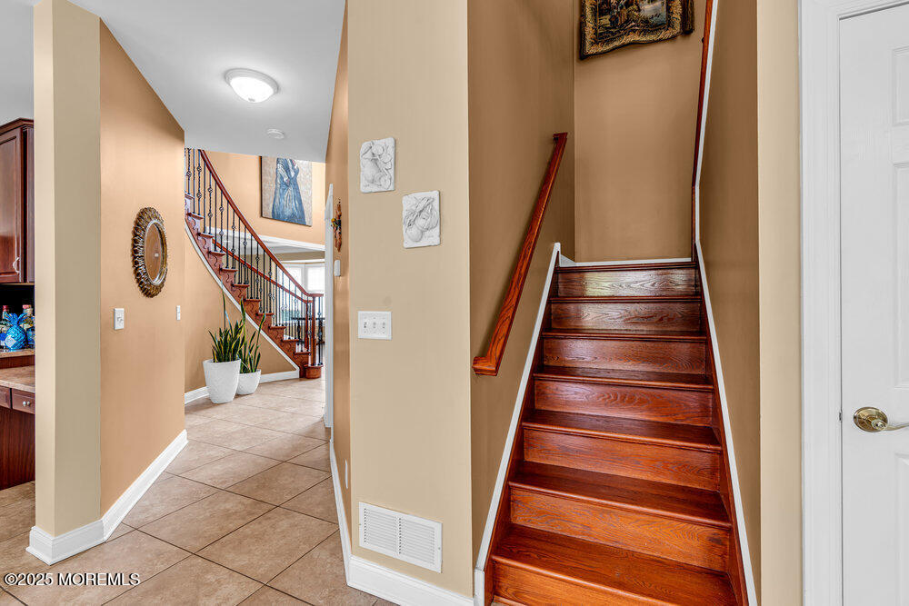 2 Elkridge Way, Manalapan, NJ, 07726 image 27