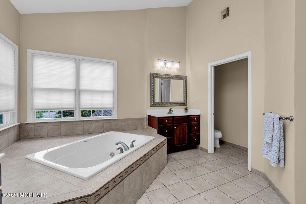 2 Elkridge Way, Manalapan, NJ, 07726 image 39