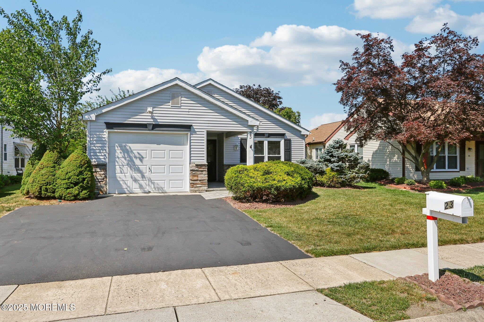 23 Oakham, Manchester, NJ, 08759