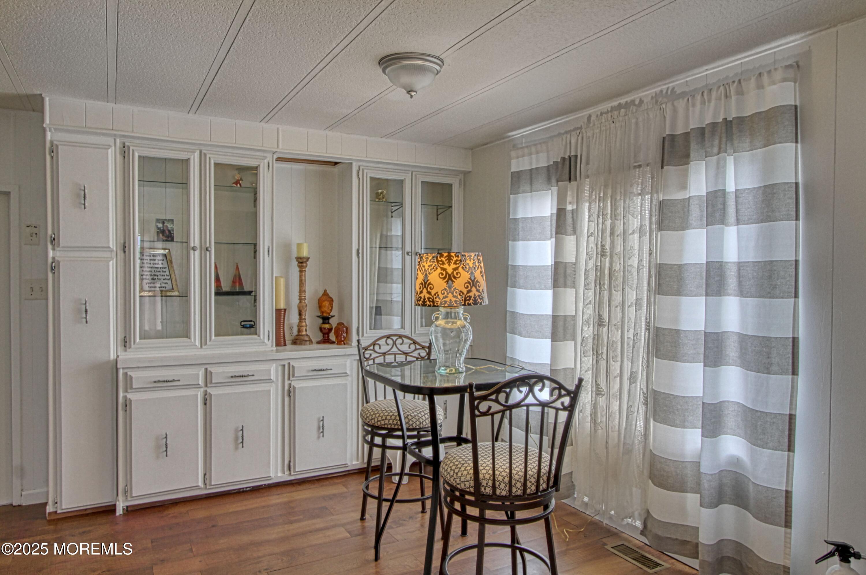 36 Beaver Avenue Image 4