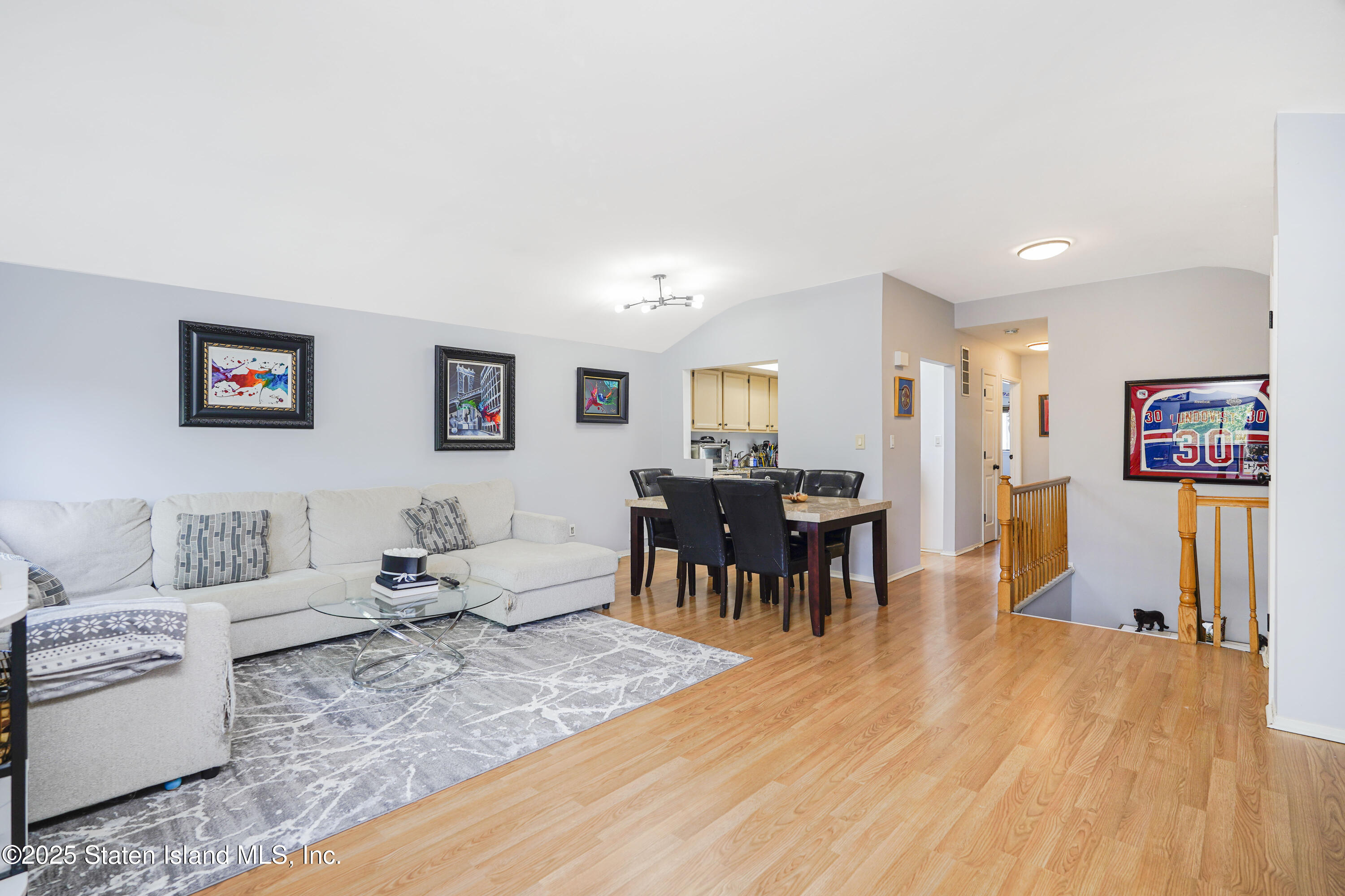 221 B Katan Avenue Image 5