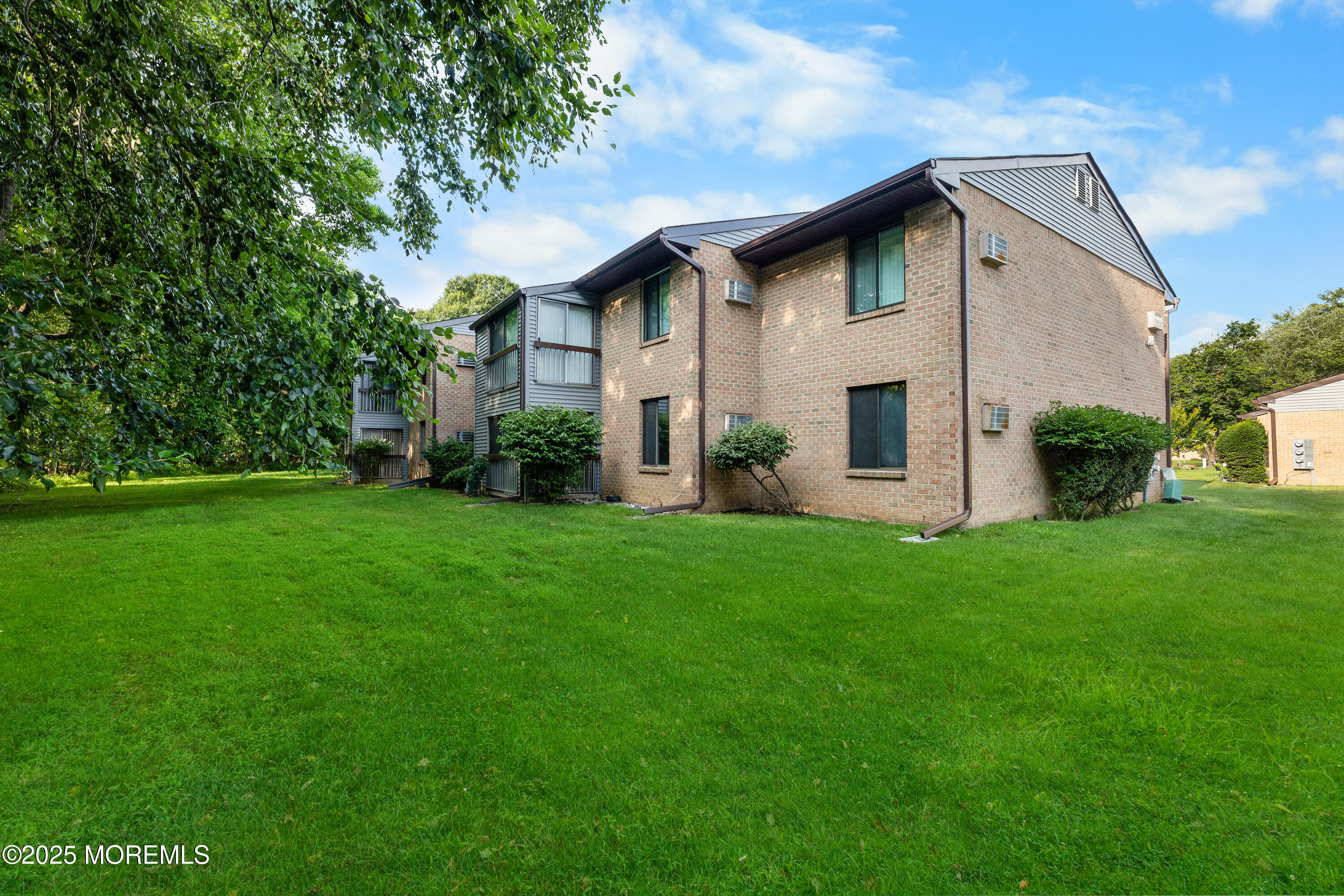 229 Medford Court B, Manalapan, NJ, 07726 image 25