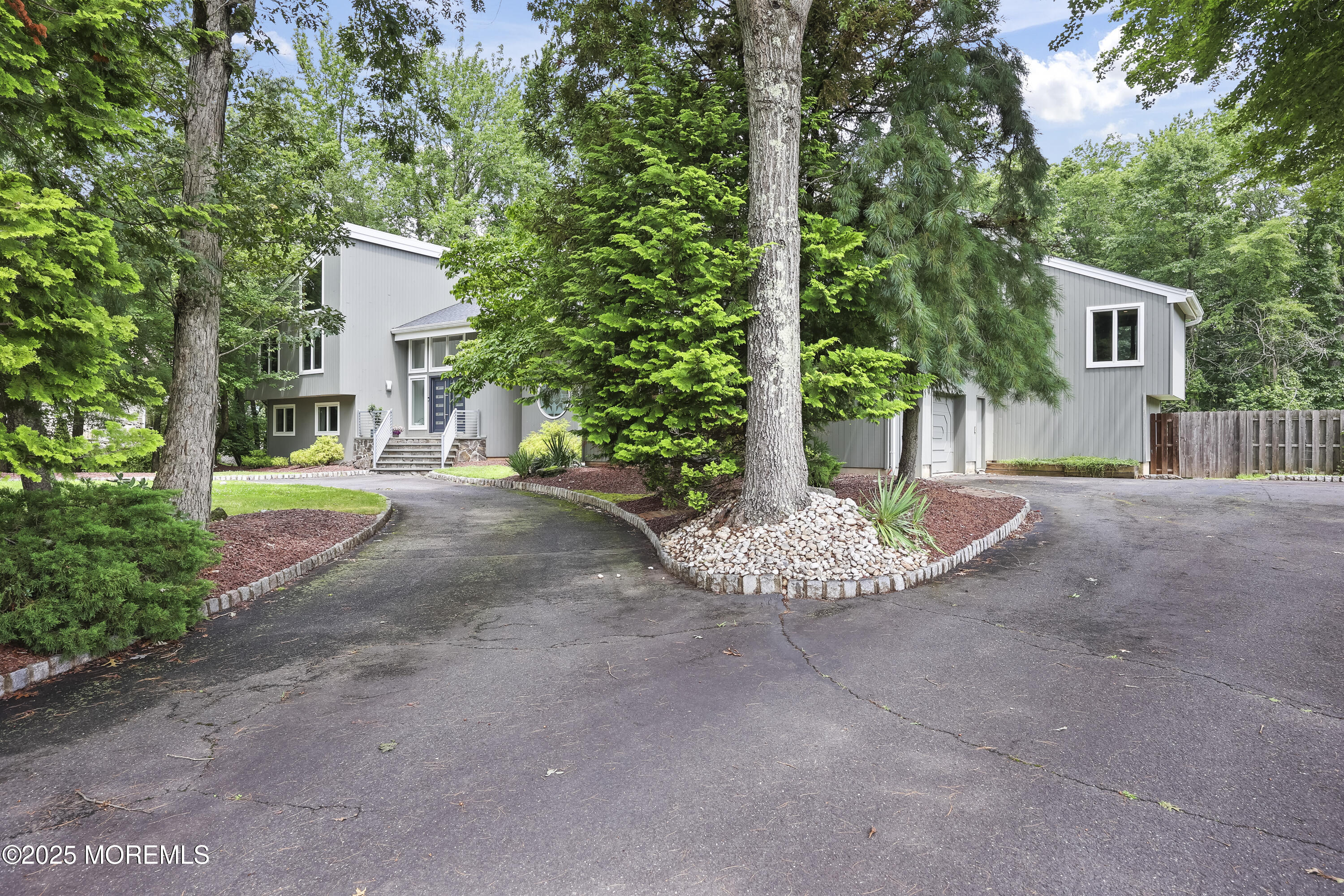 42 Nikki Court, Morganville, NJ, 07751 image 39