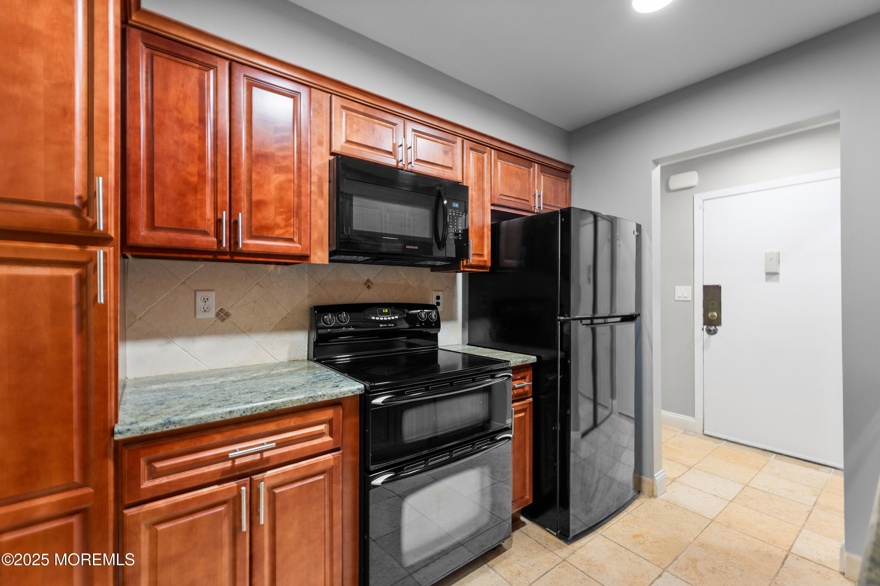 229 Medford Court B, Manalapan, NJ, 07726 image 8