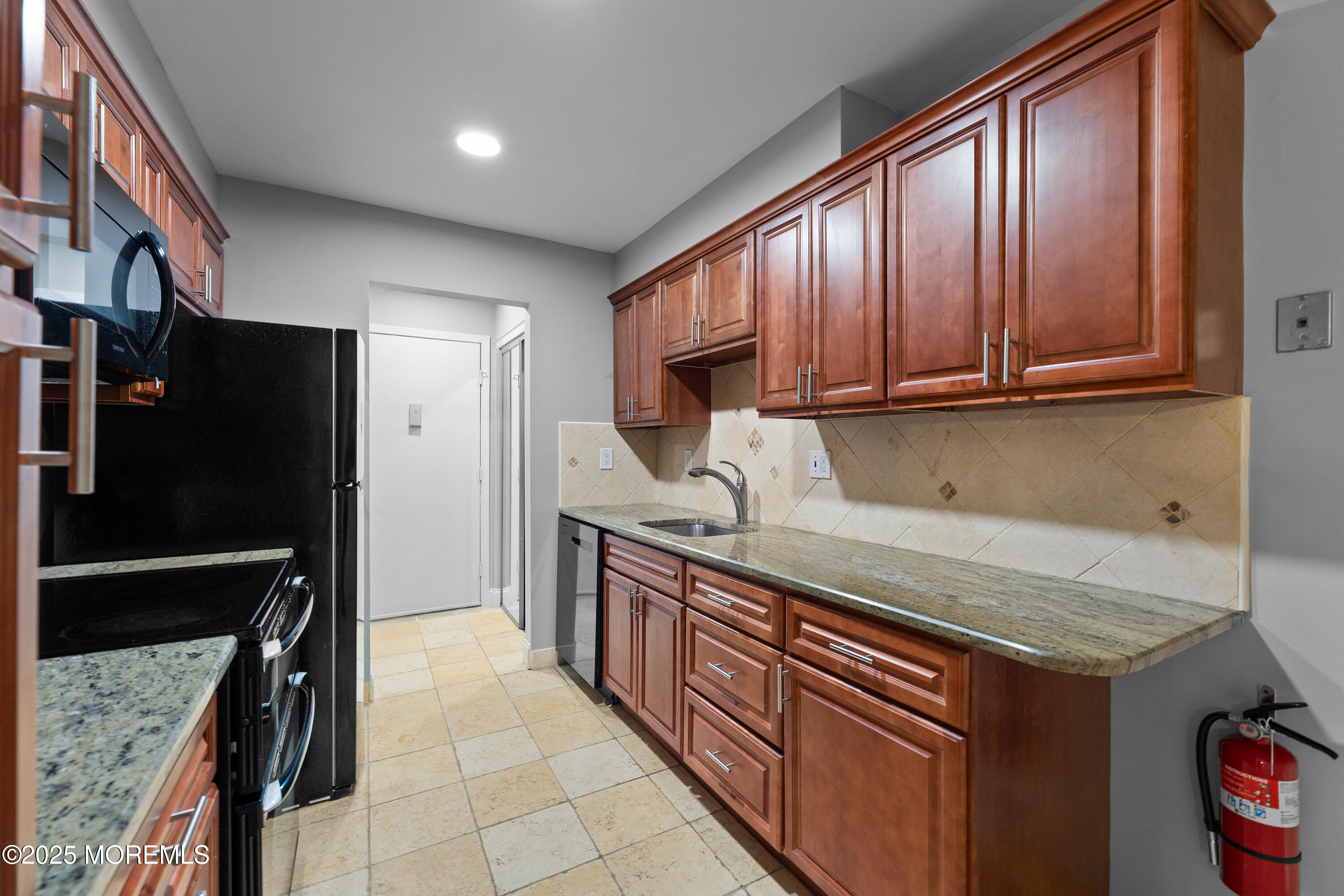 229 Medford Court B, Manalapan, NJ, 07726 image 12