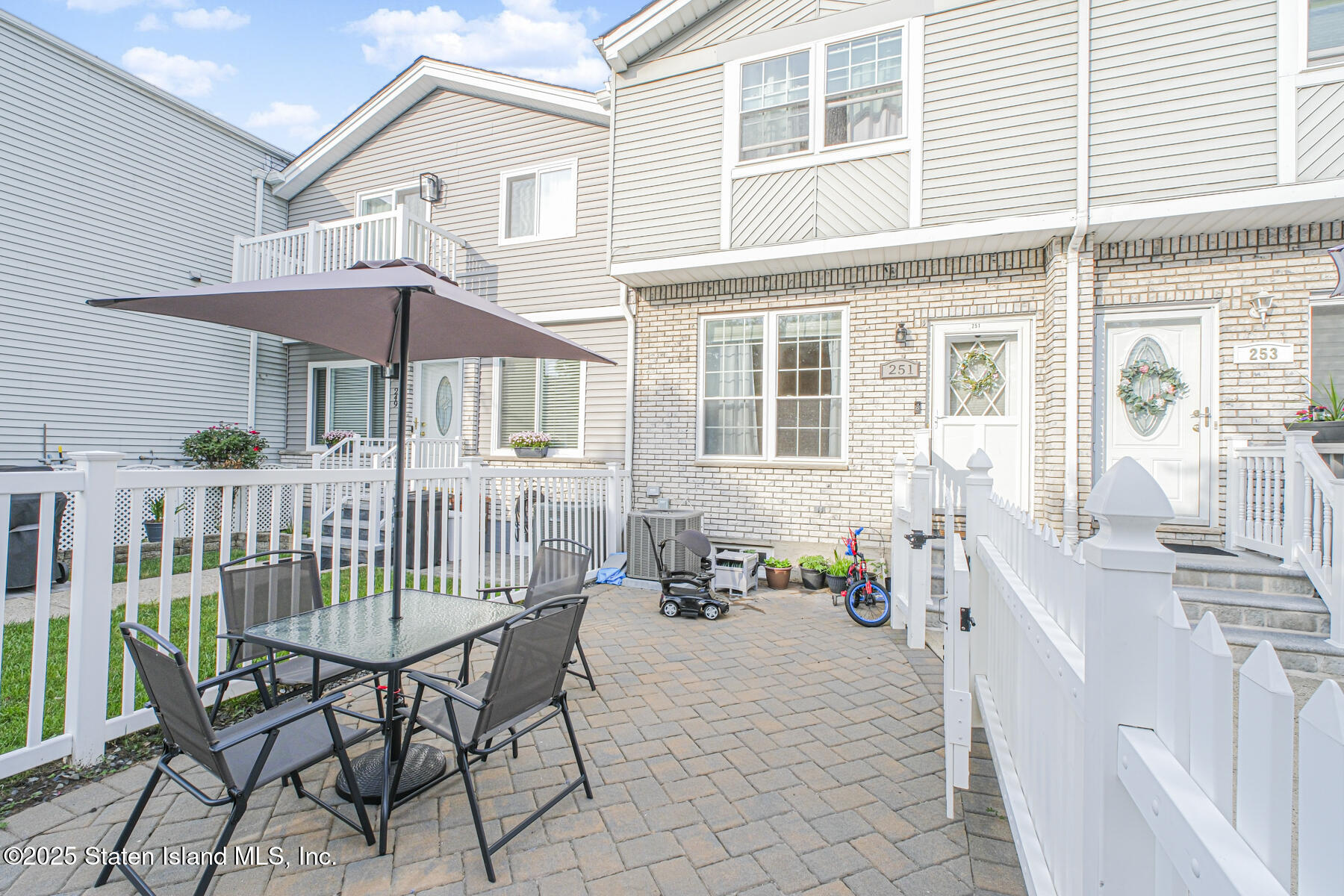 251 Loretto Street Image 5
