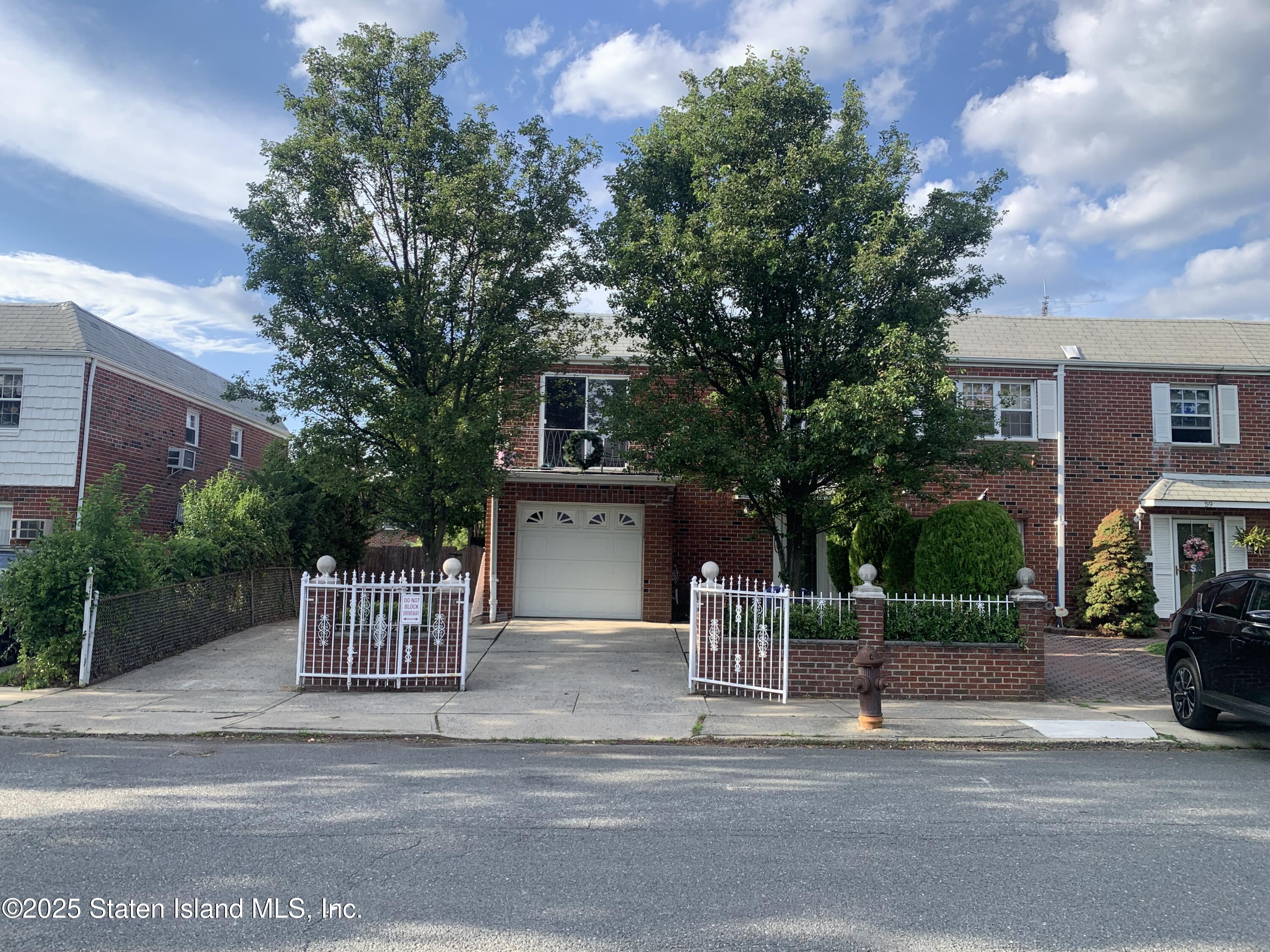 61 Comstock Avenue Image 2