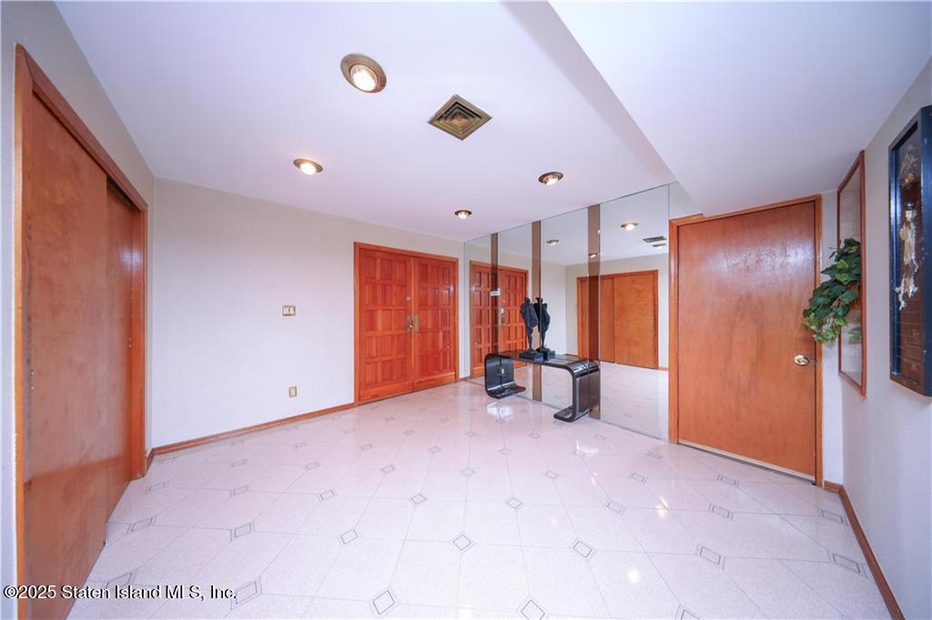 35 Hales Avenue Image 4