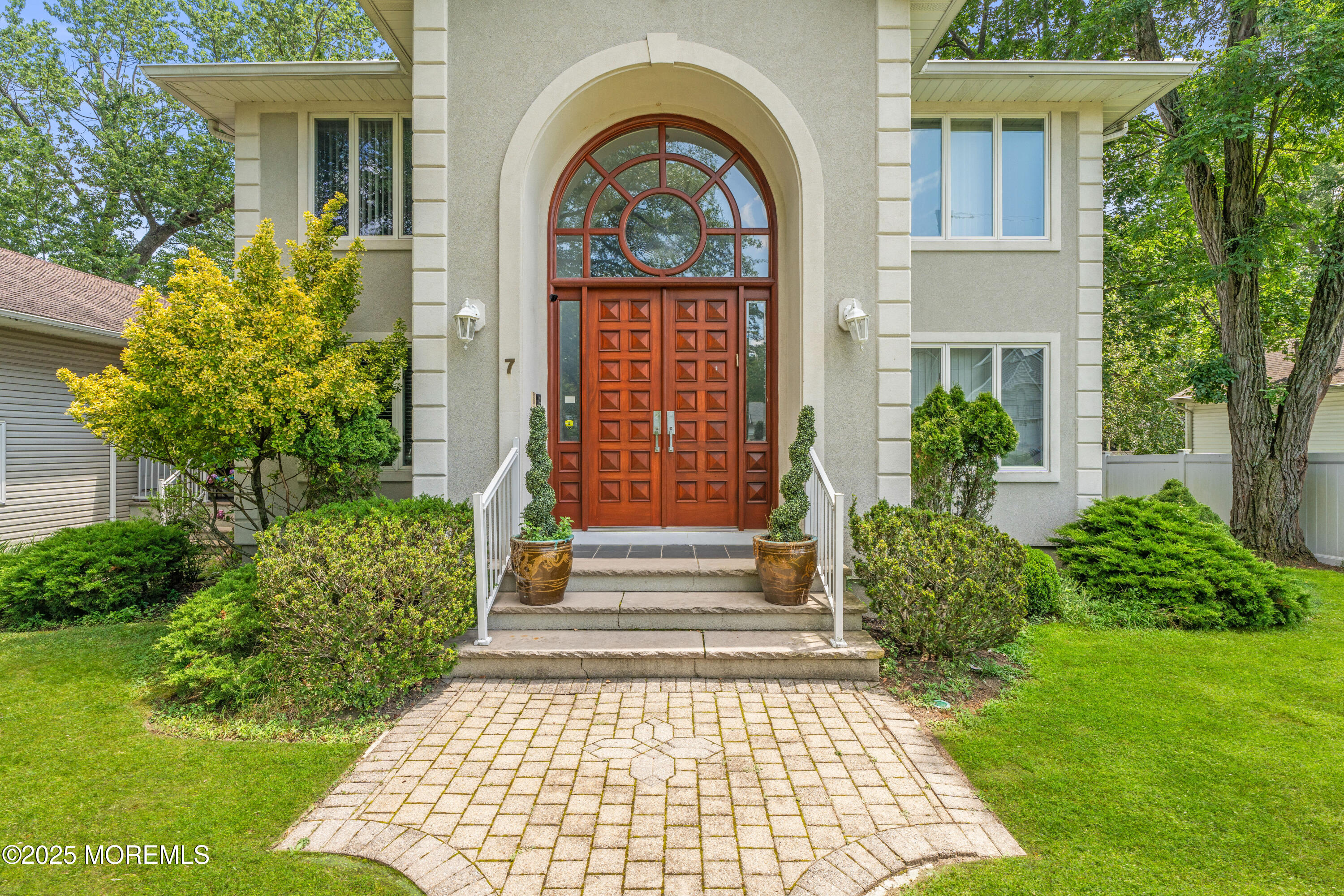 7 Wallace Avenue, Oakhurst, NJ, 07755