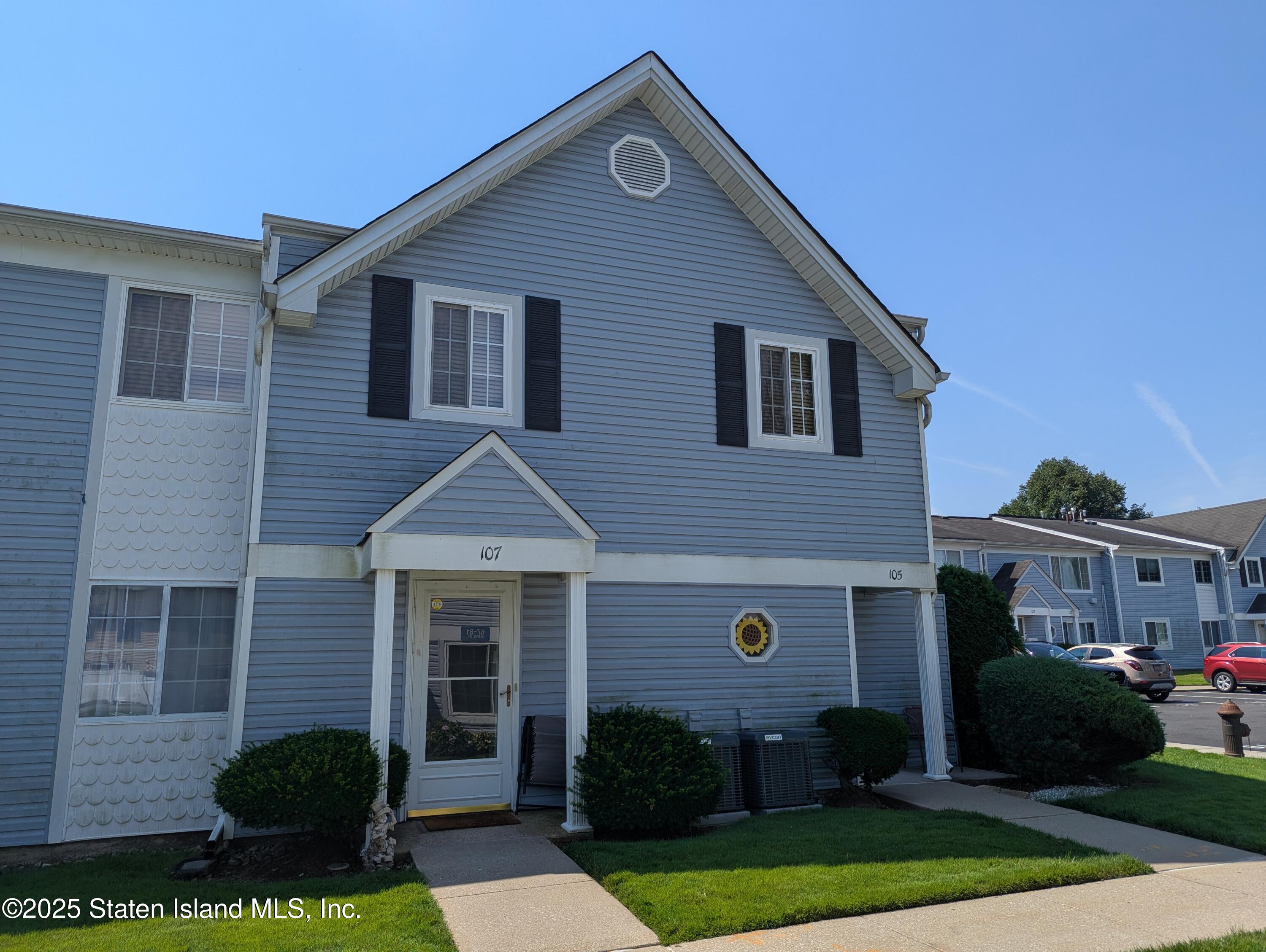 107 Gervil Street 67, Staten Island, NY, 10309
