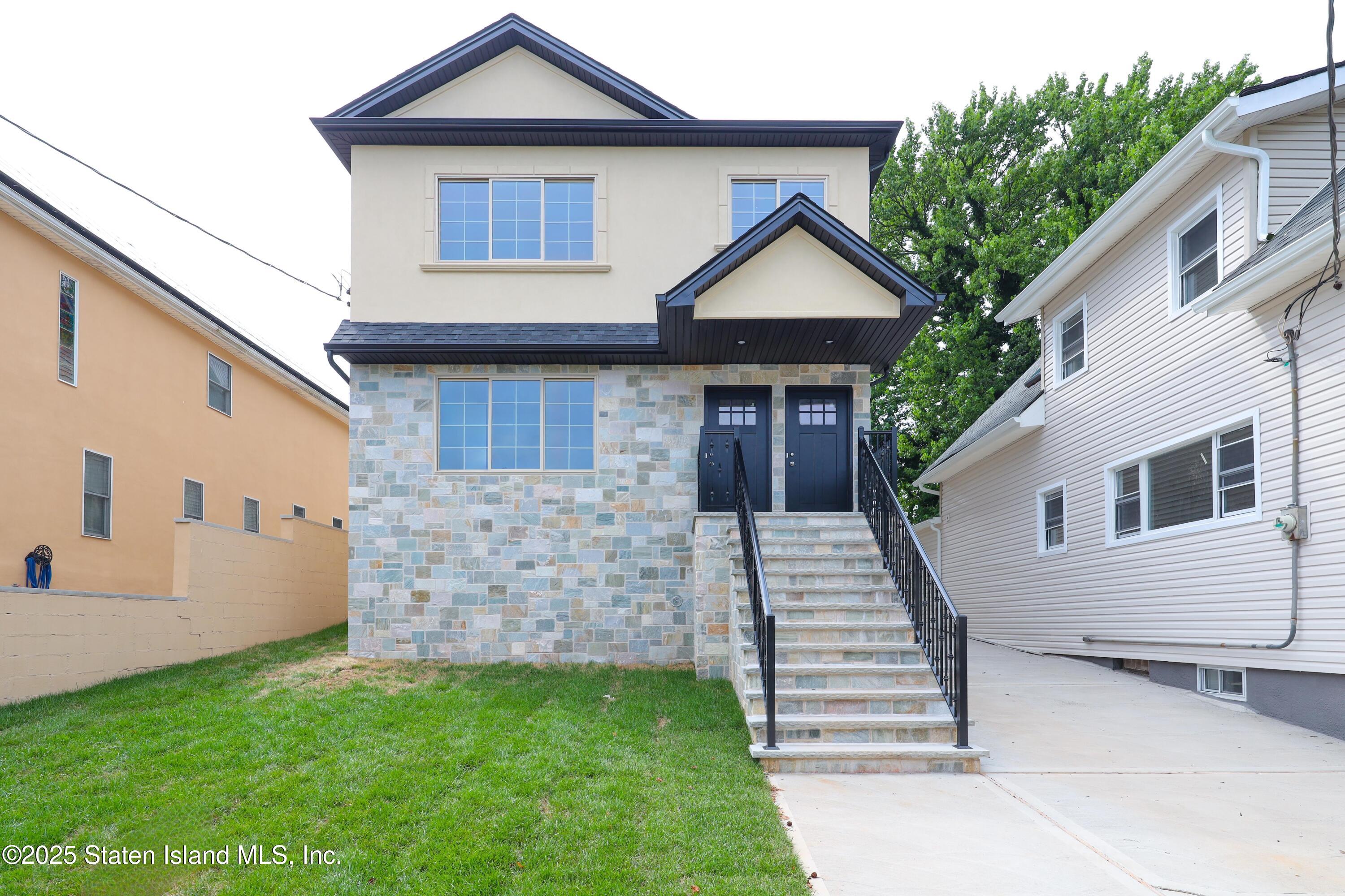 11 Russell Street, Staten Island, NY, 10308