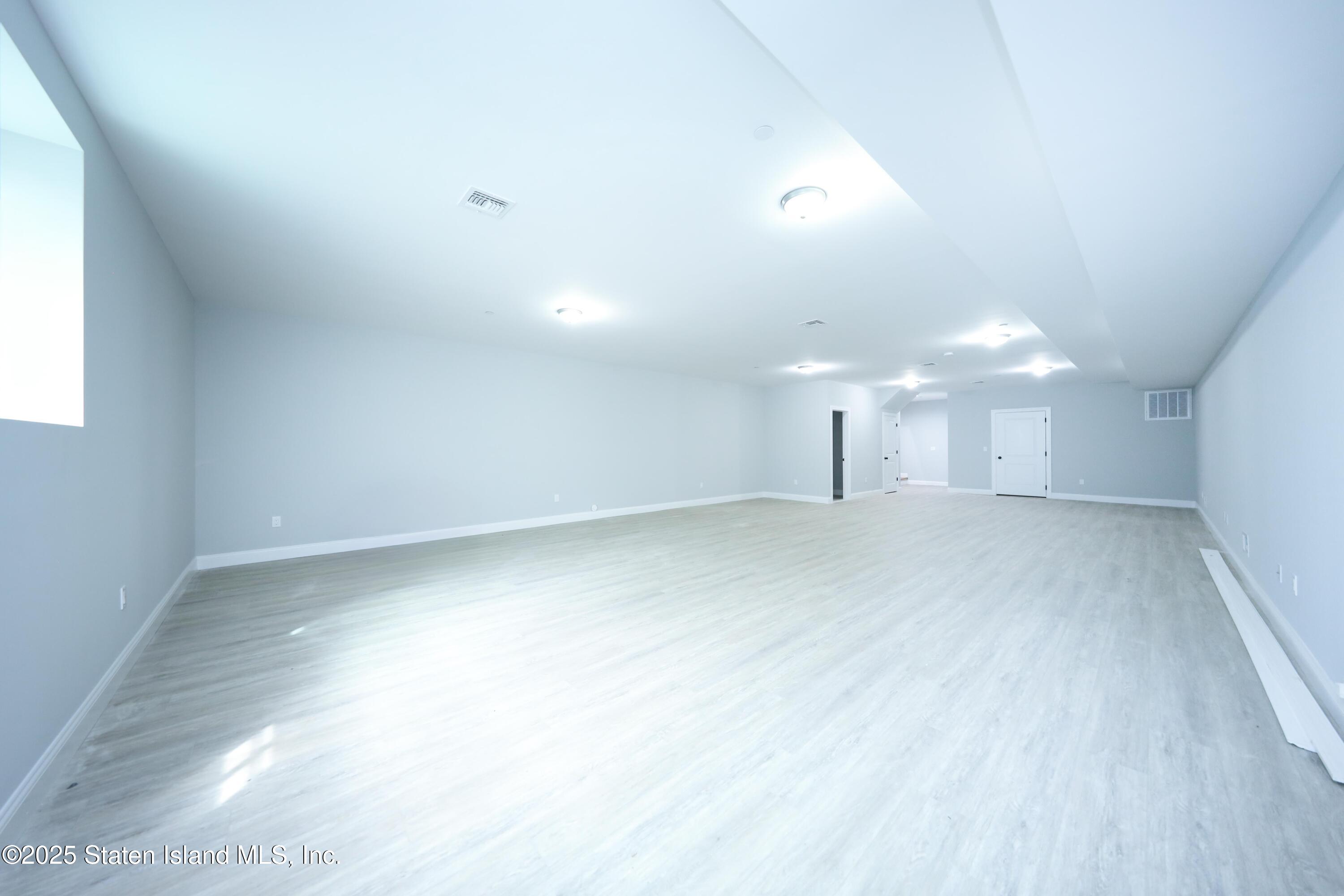 11 Russell Street, Staten Island, NY, 10308 image 17