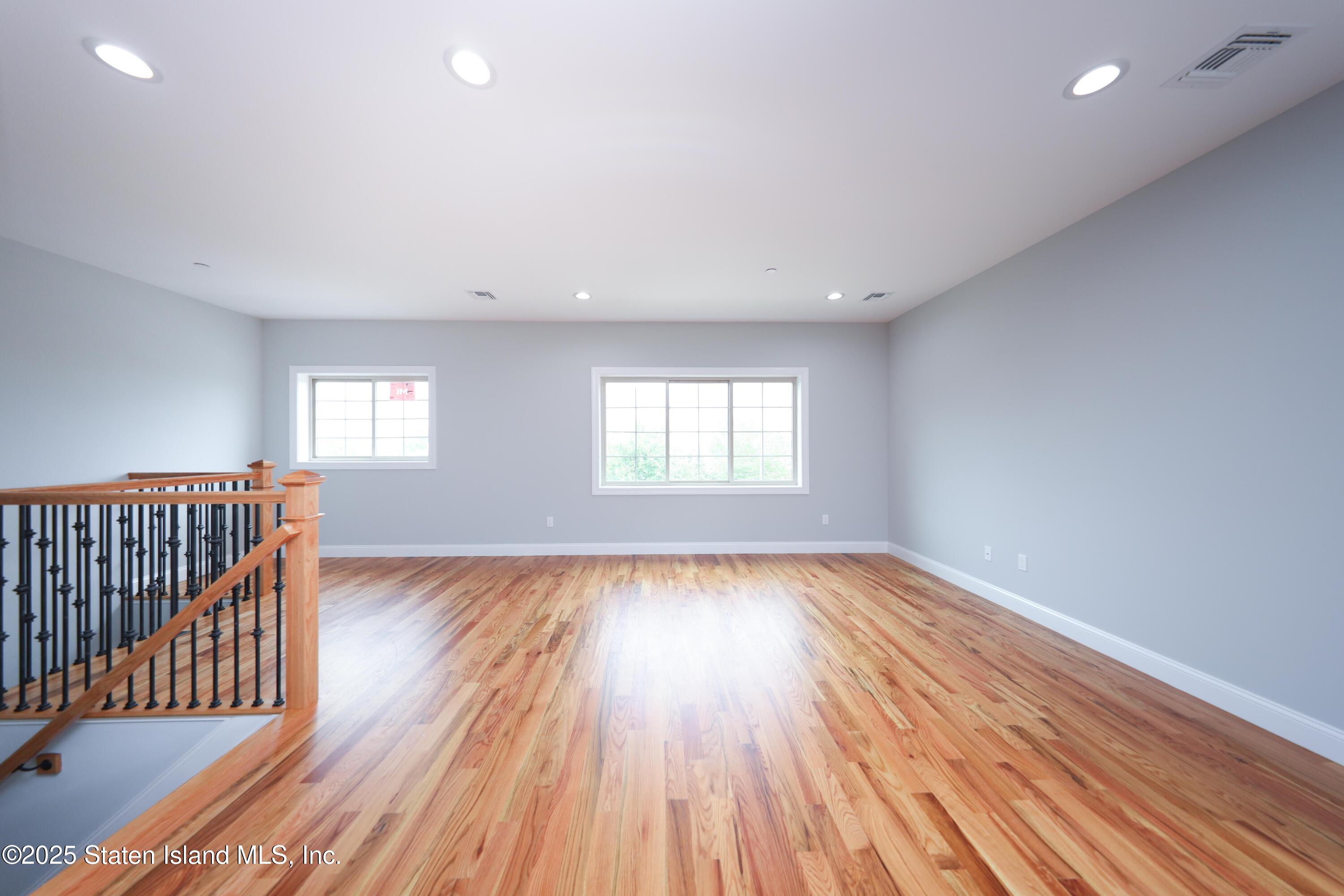 11 Russell Street, Staten Island, NY, 10308 image 25