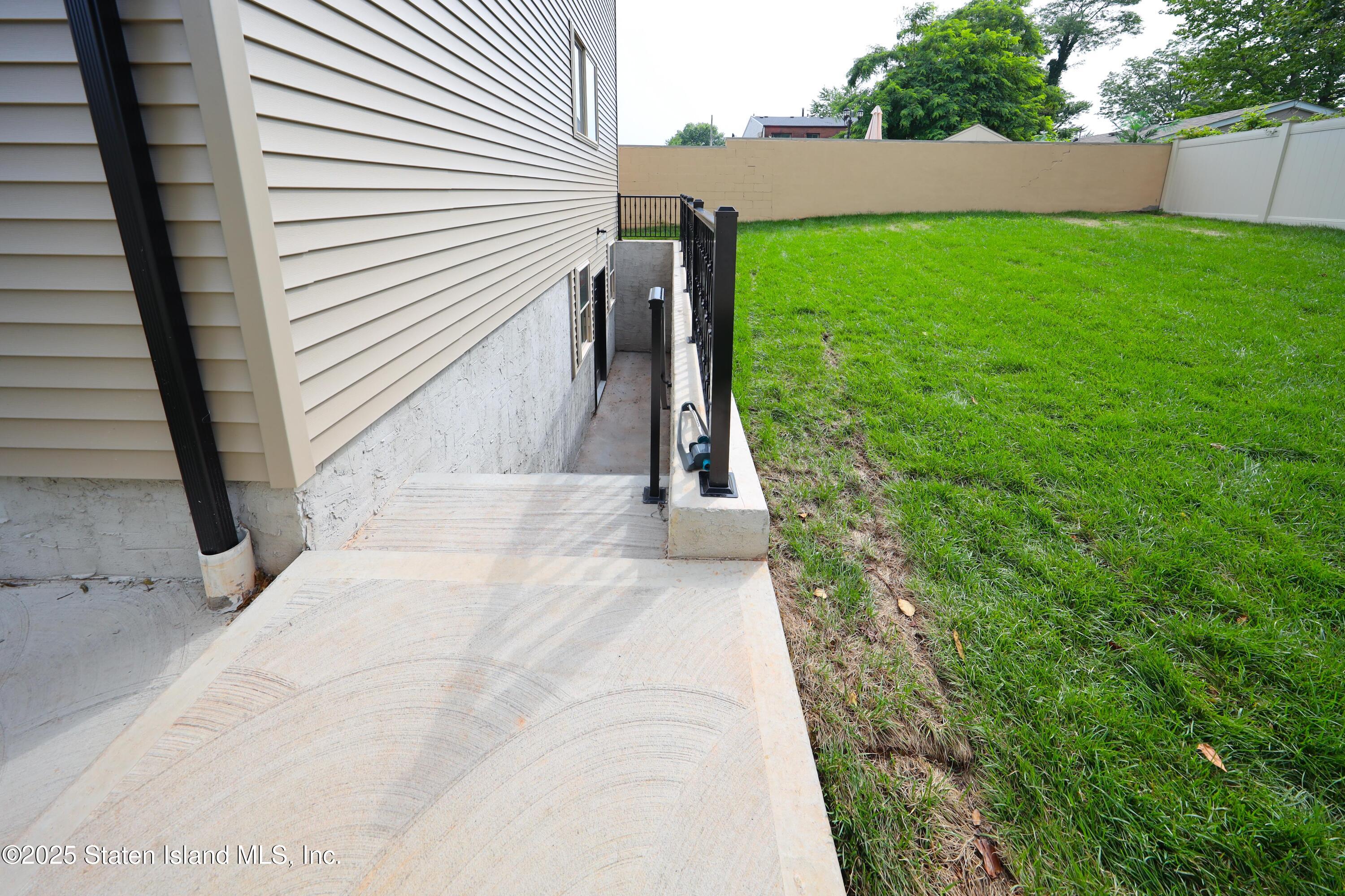 11 Russell Street, Staten Island, NY, 10308 image 28