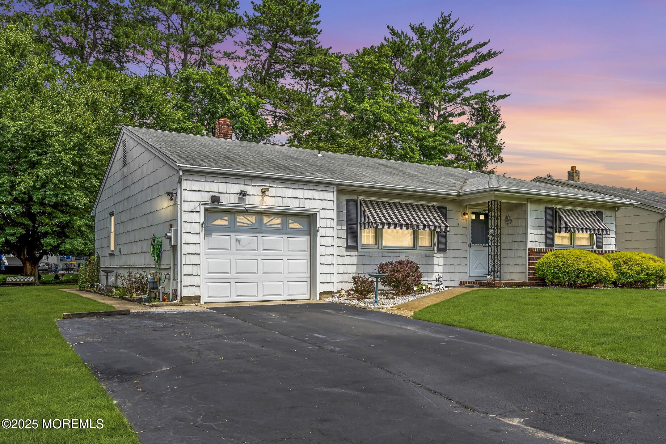 7 Beaverbrook Drive, Toms River, NJ, 08757