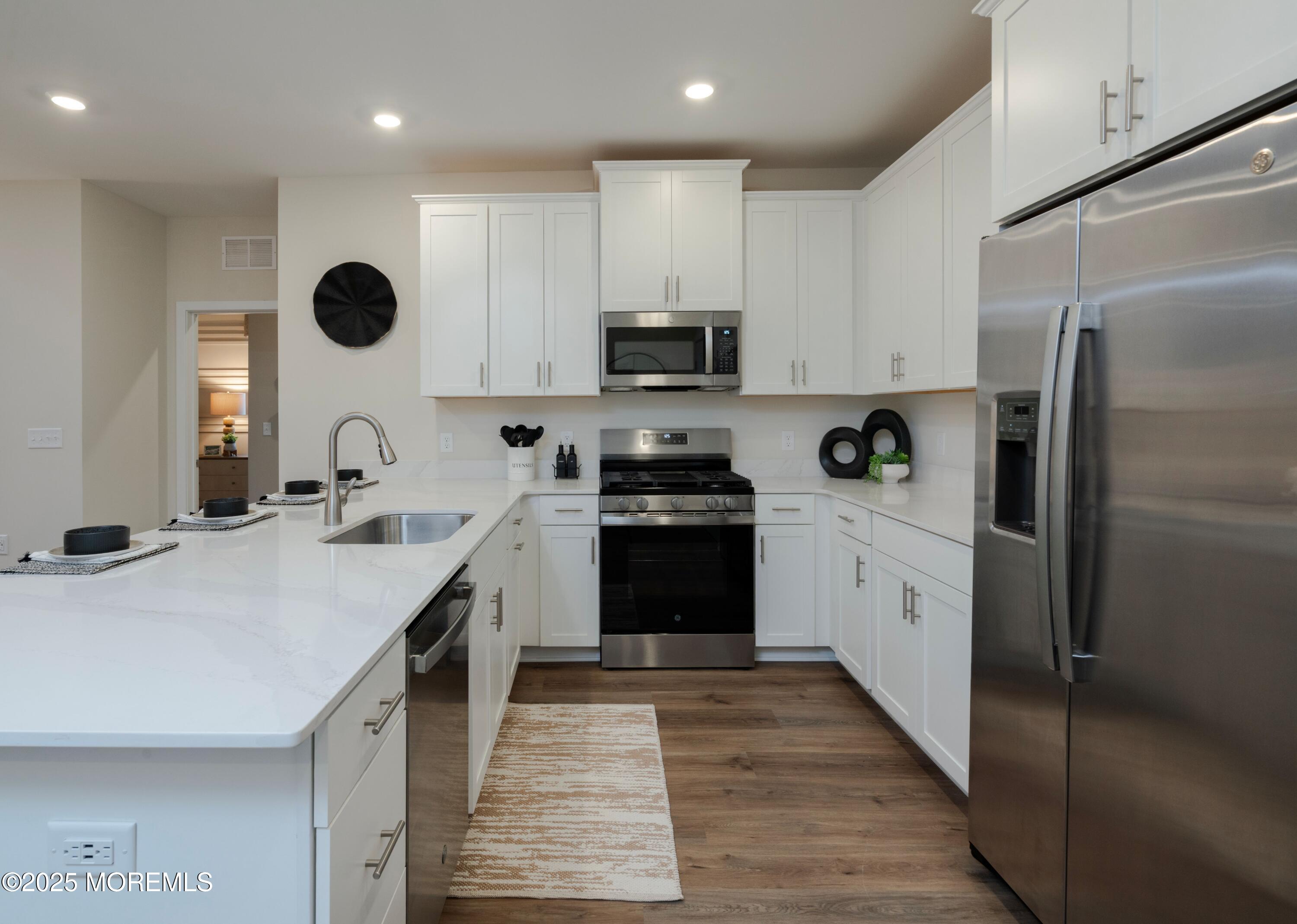 28303 Radford Court Image 2