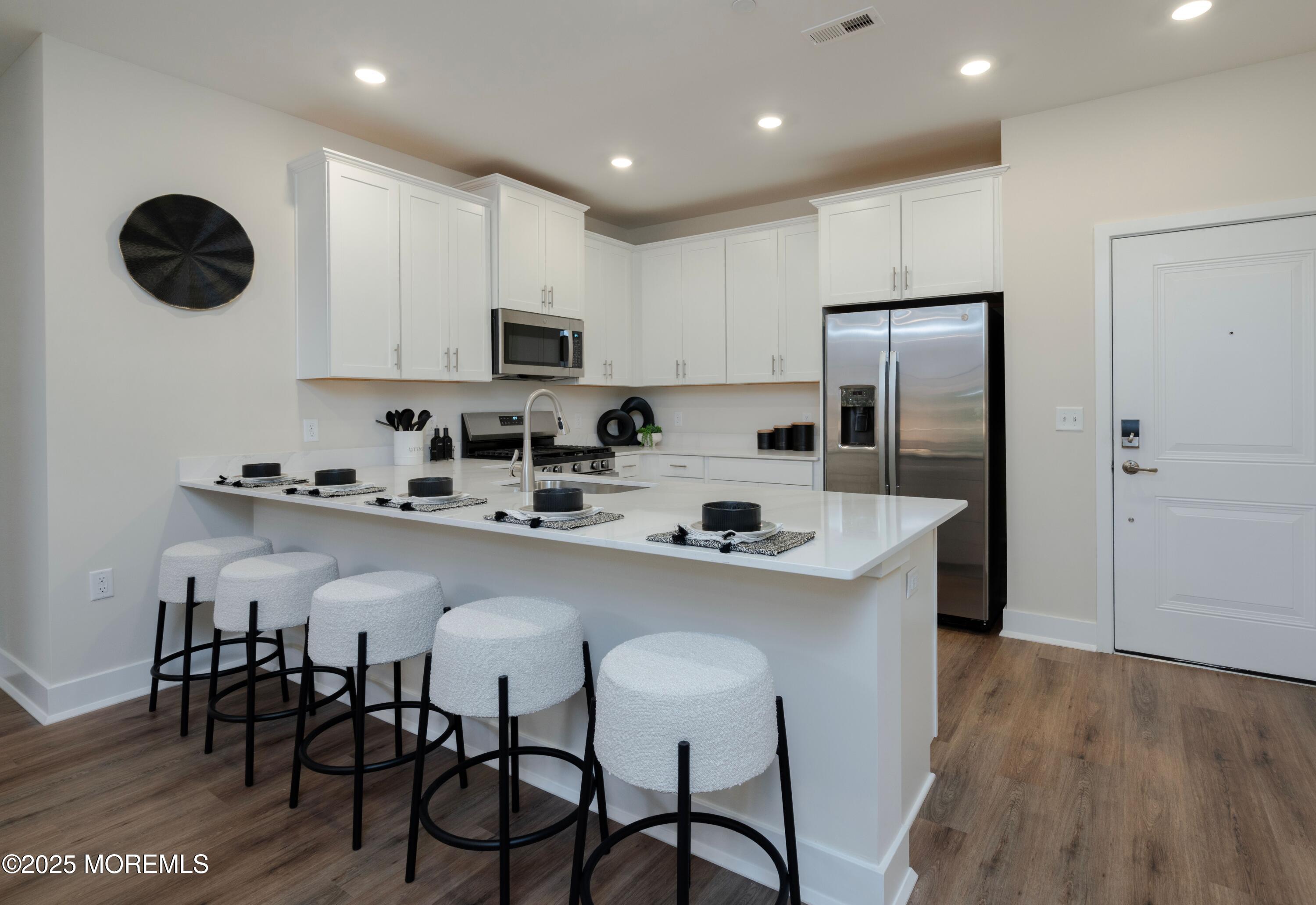28303 Radford Court Image 3