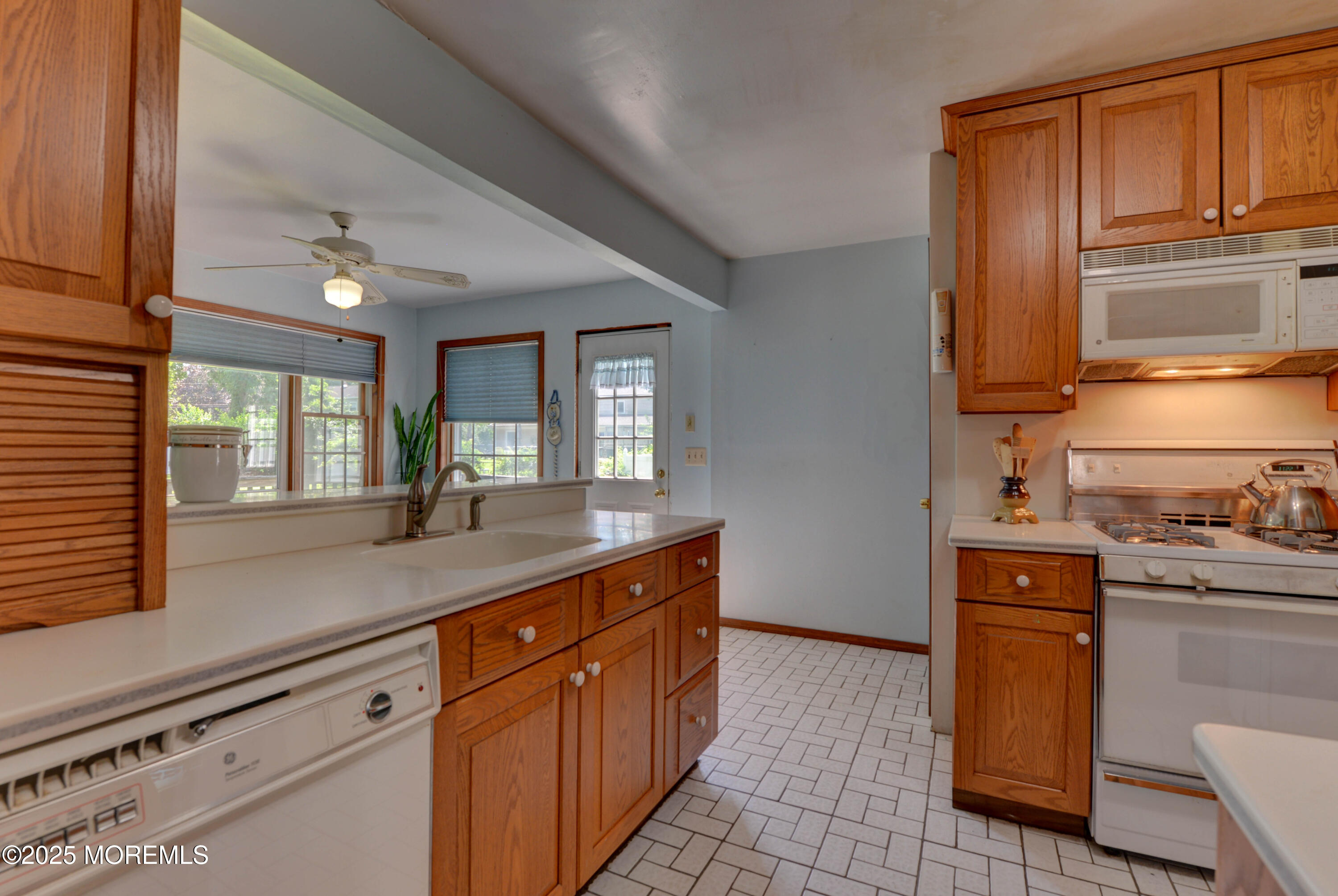 26 Old Manor Road, Holmdel, NJ, 07733 image 17