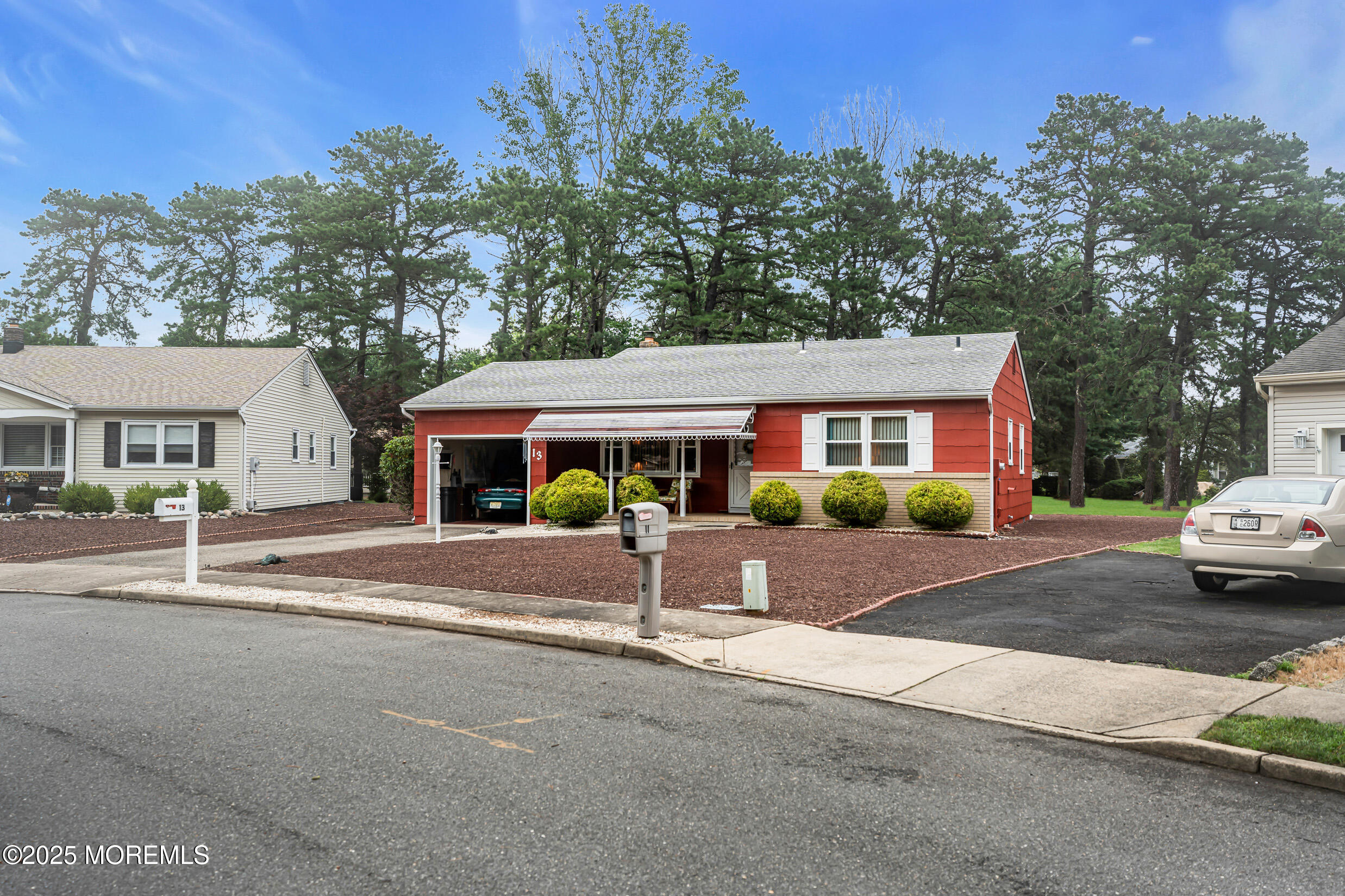 13 Millbrook Court, Toms River, NJ, 08757