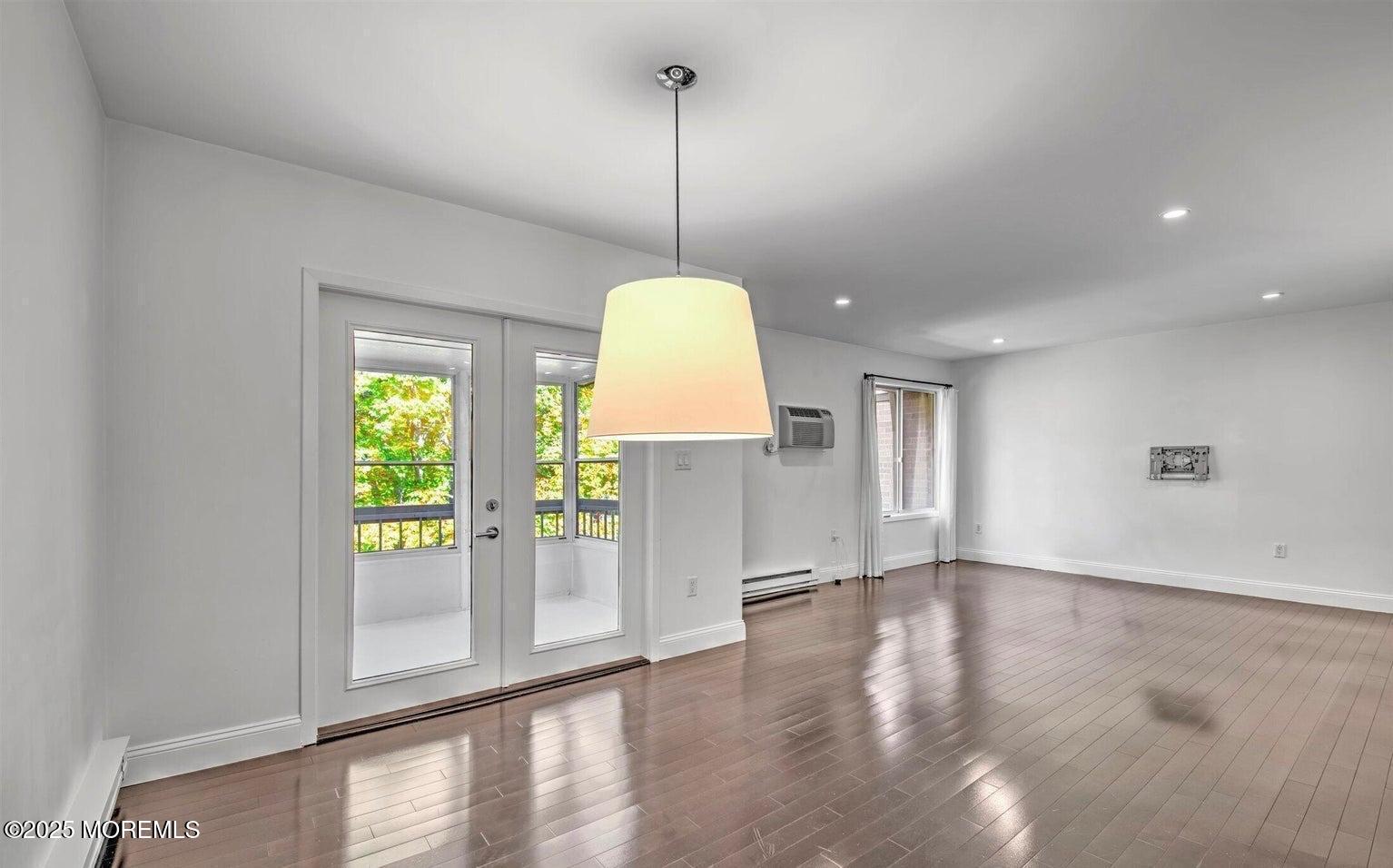 35 Amberly Drive G Image 3