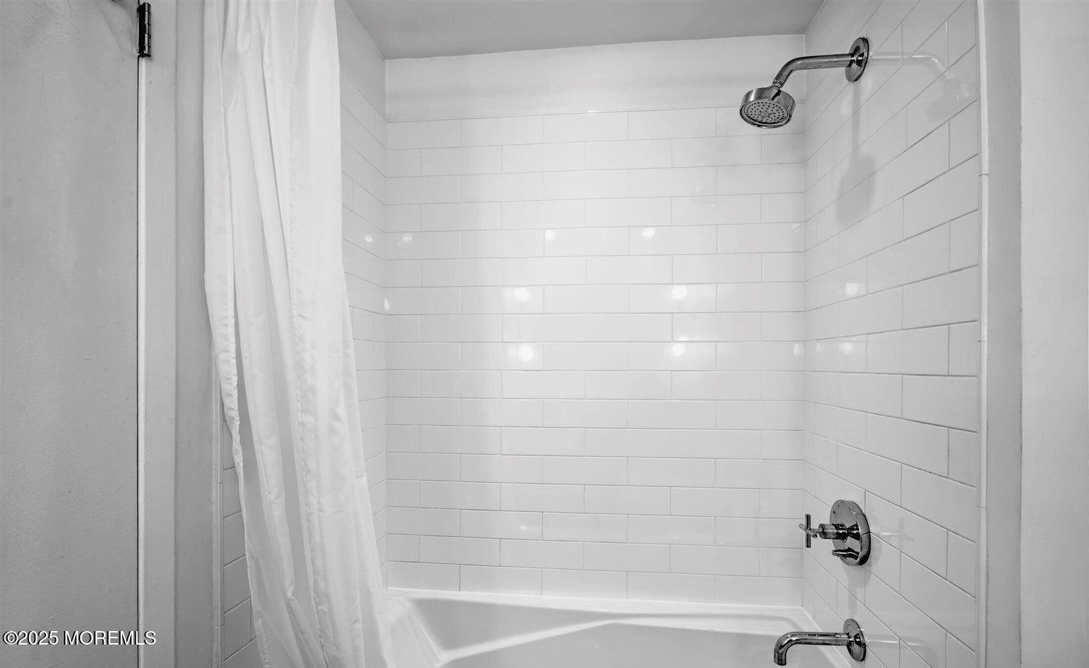 35 Amberly Drive G, Manalapan, NJ, 07726 image 22