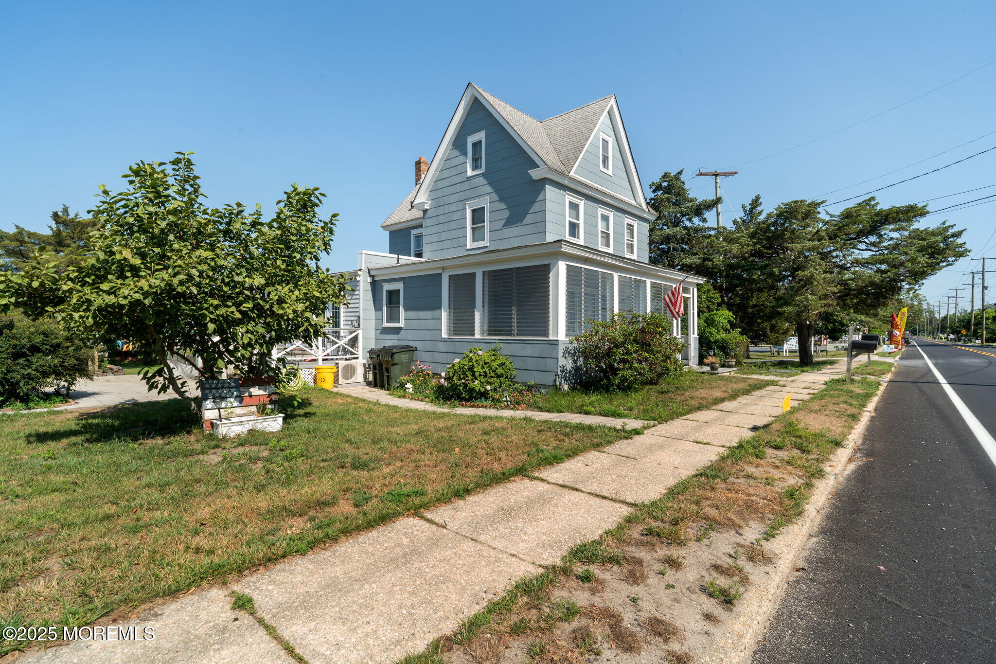 370 S Green Street Image 2