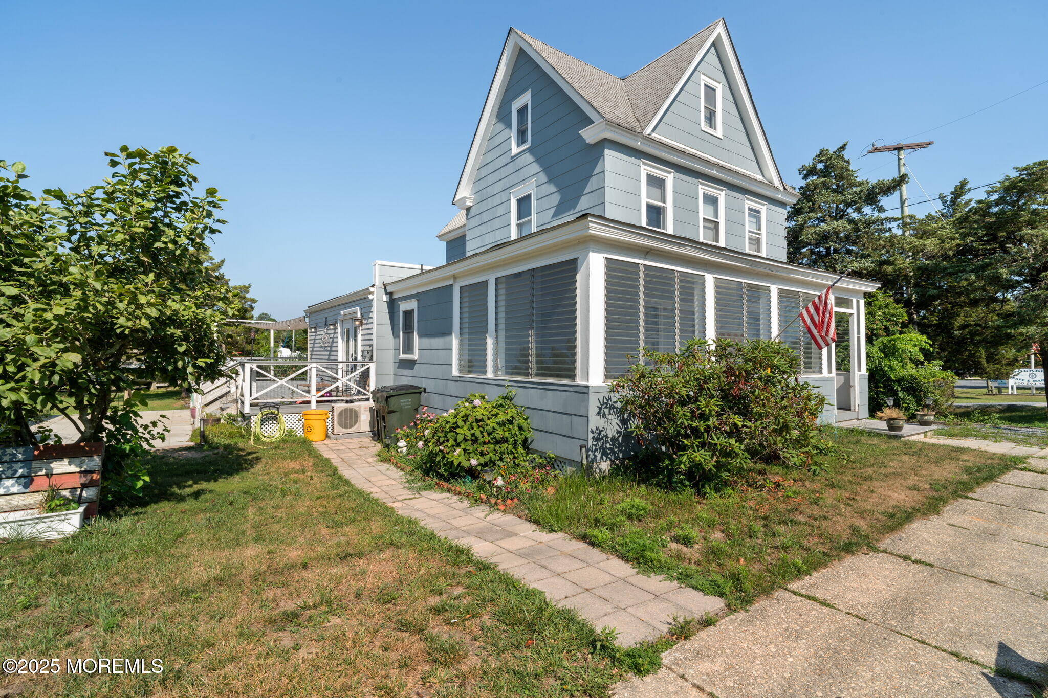 370 S Green Street Image 3