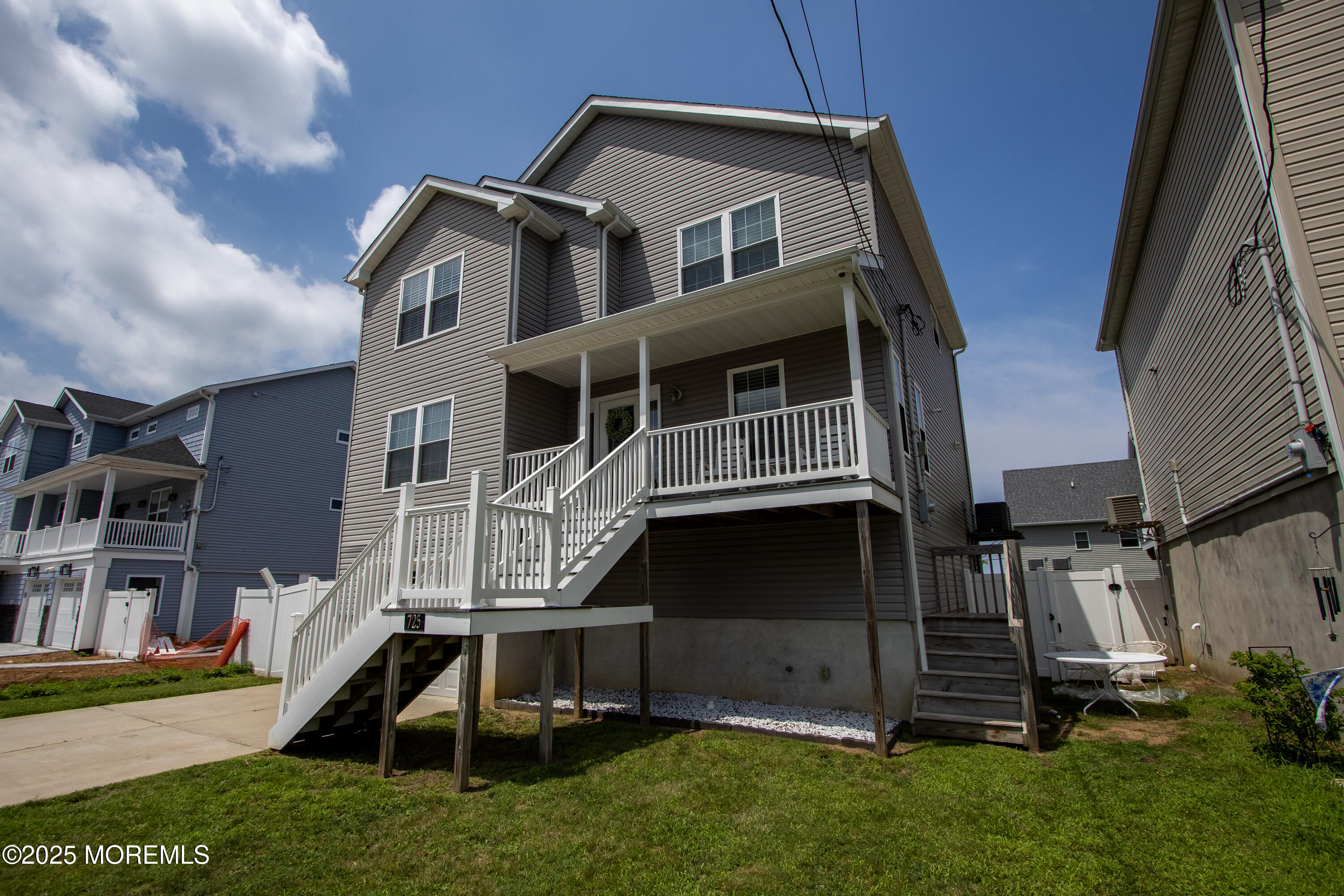 725 Prospect Avenue Image 2