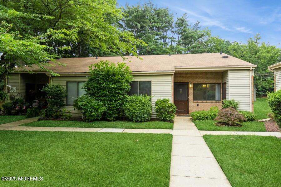239 Medford Court B, Manalapan, NJ, 07726