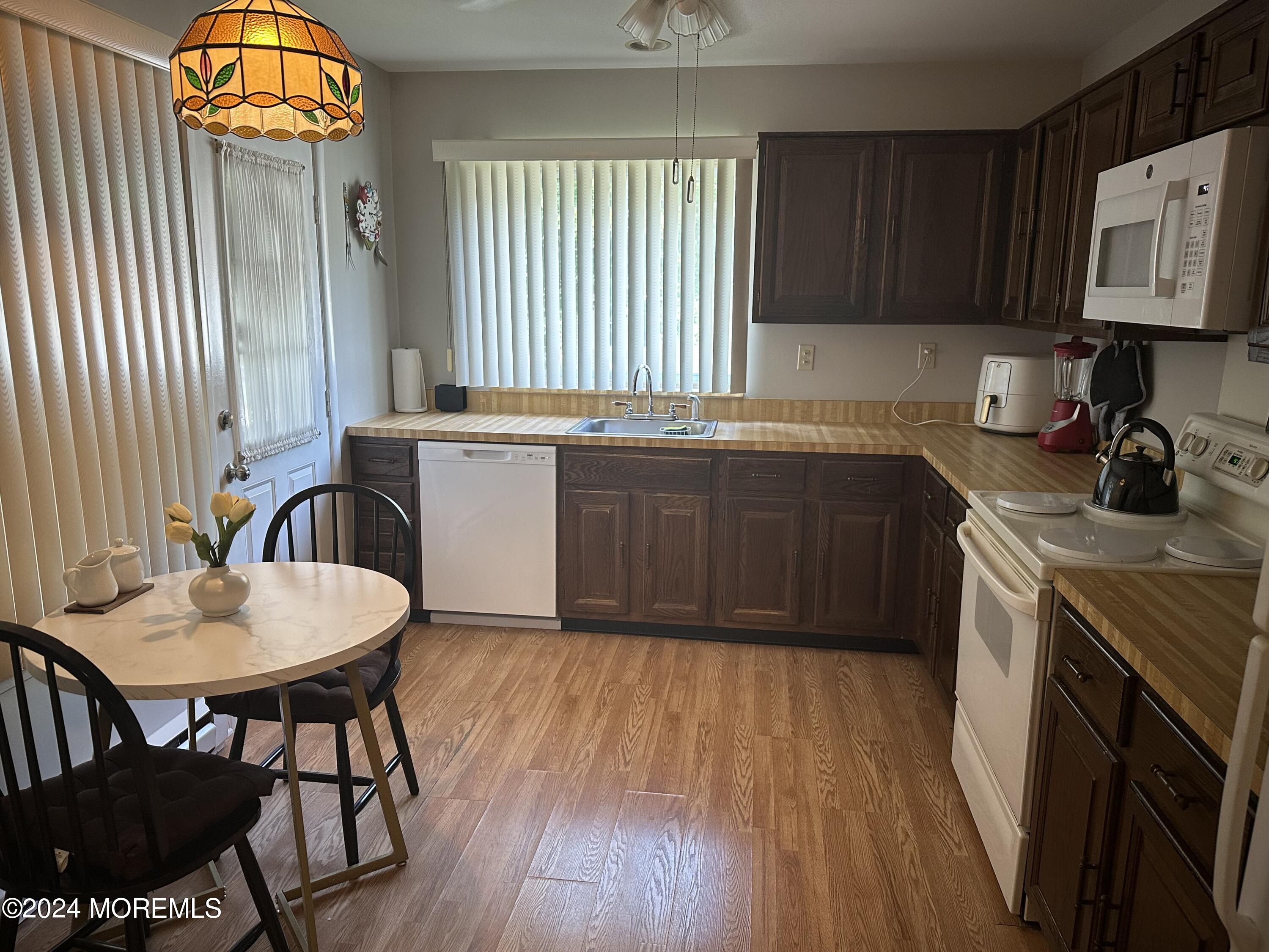 805 Westminster Court A Image 3