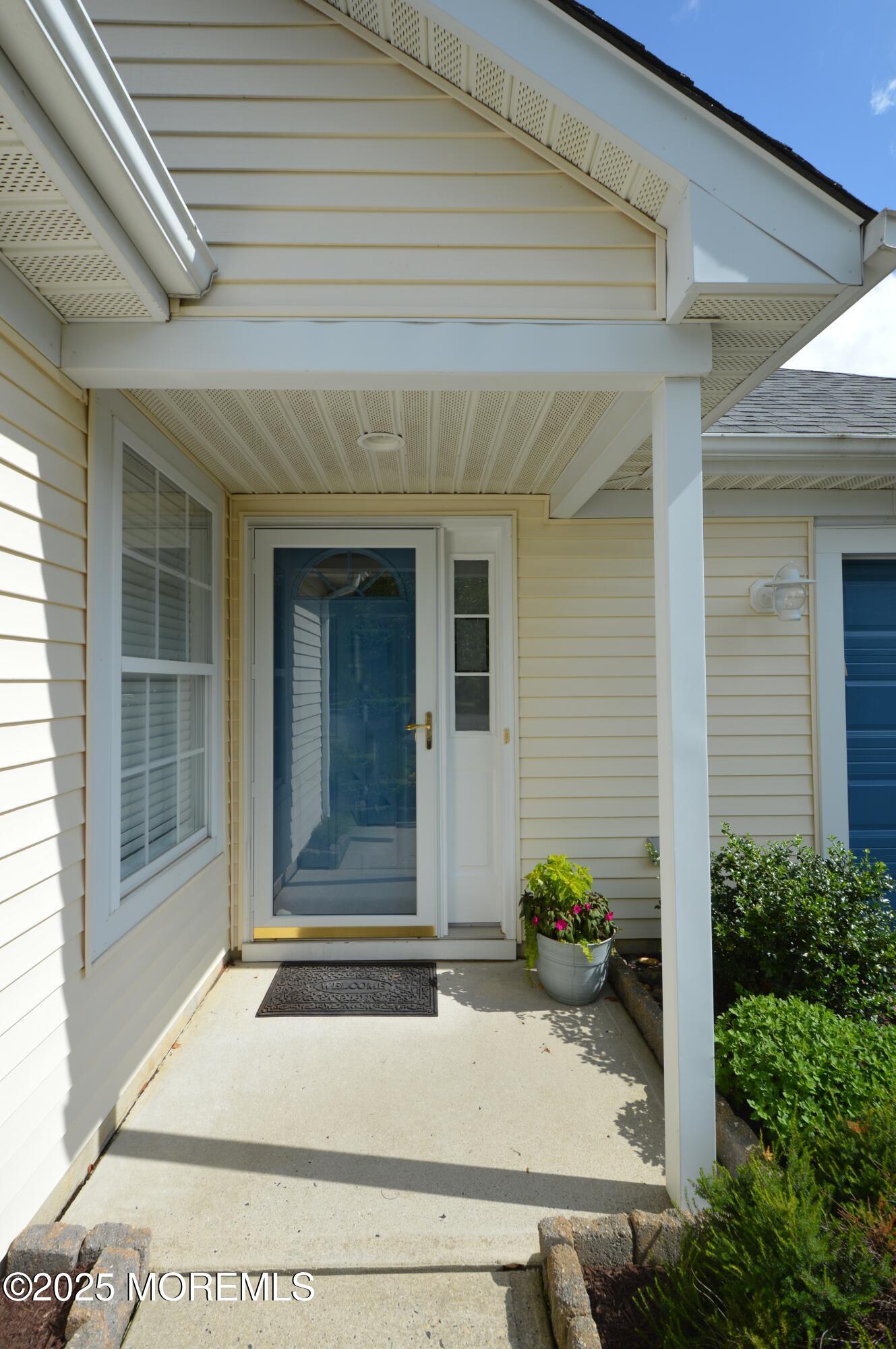 3229 Flagstone Court Image 3