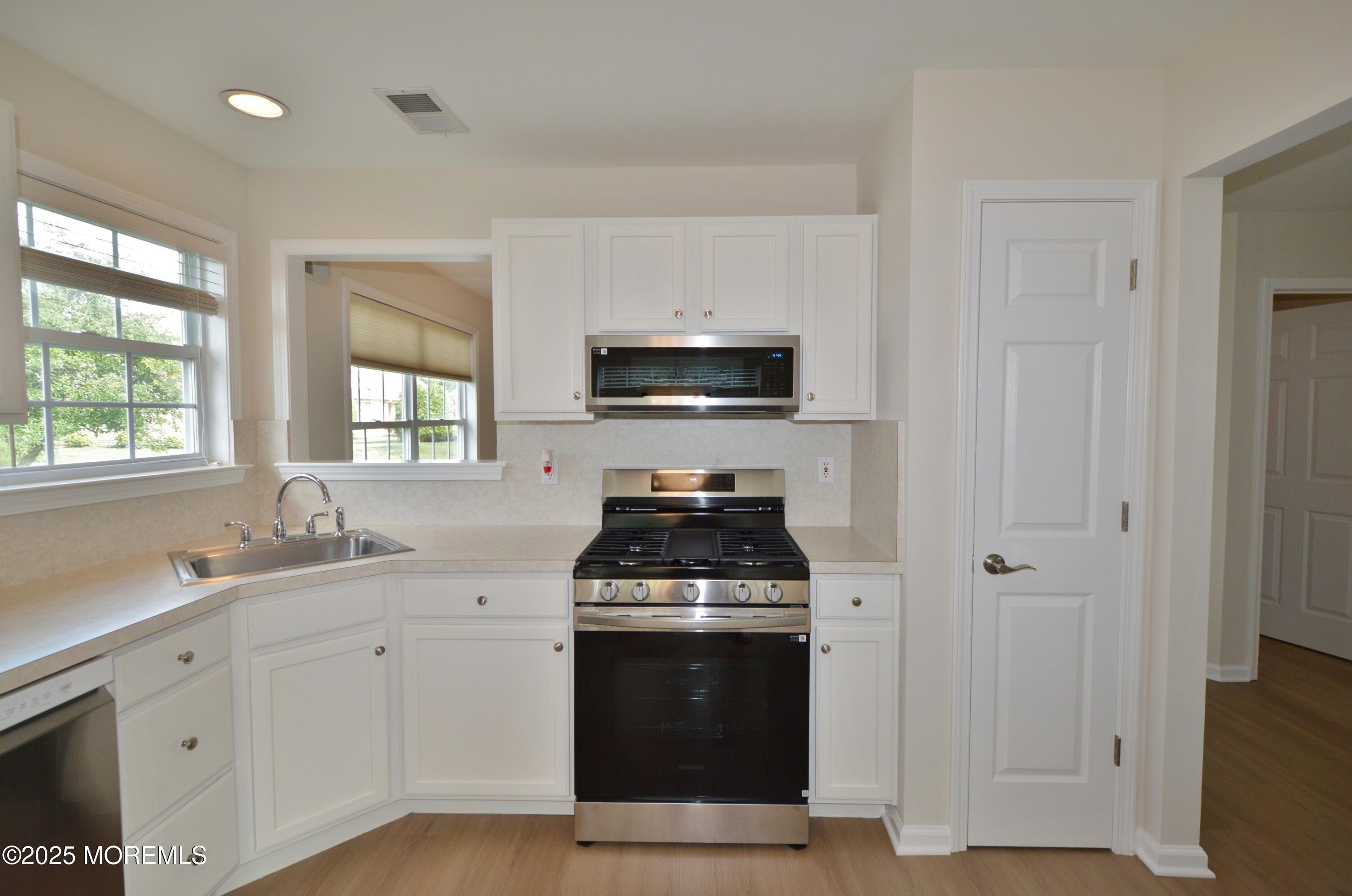 3229 Flagstone Court, Toms River, NJ, 08755 image 9