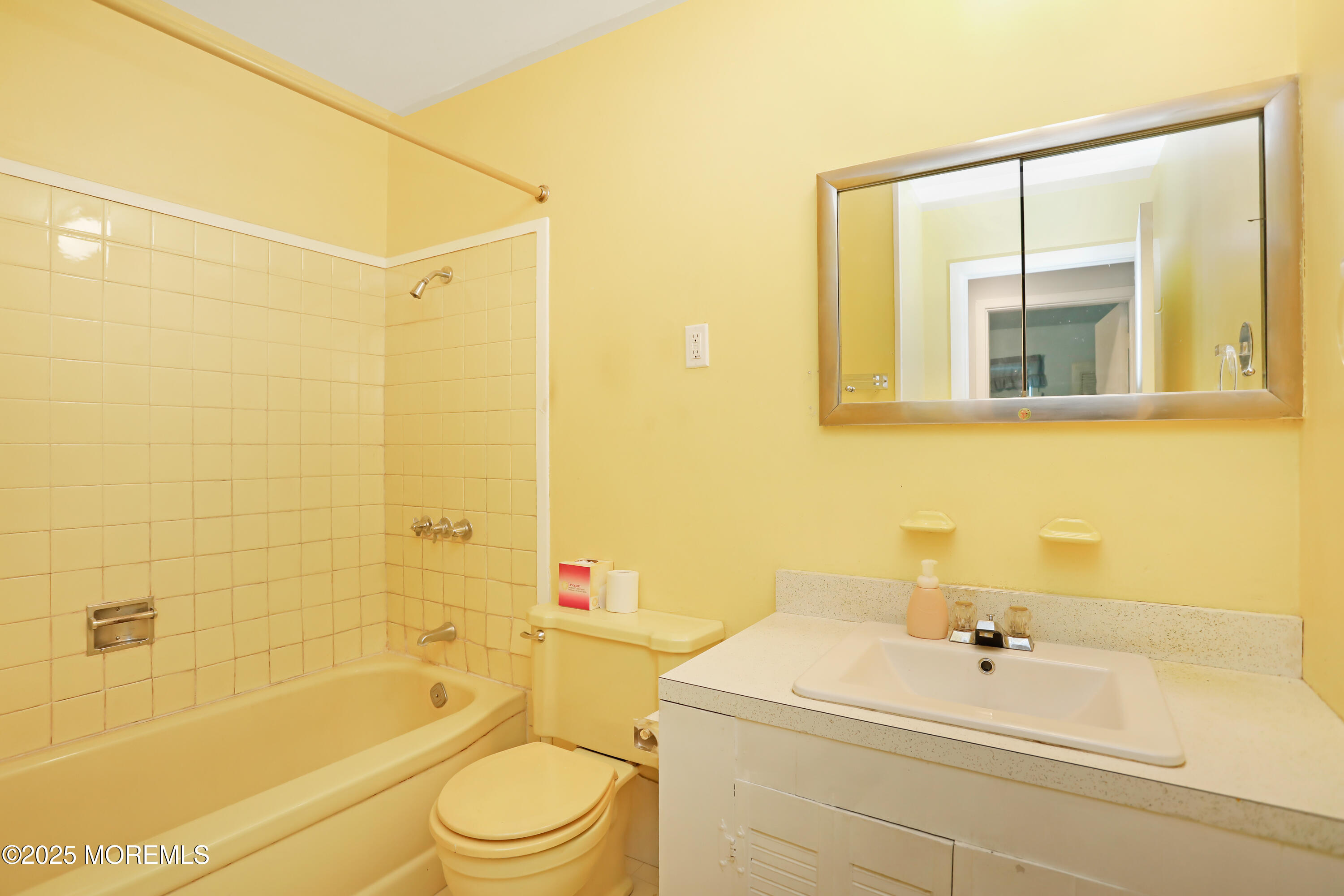 4 Dawn Way, Aberdeen, NJ, 07747 image 10
