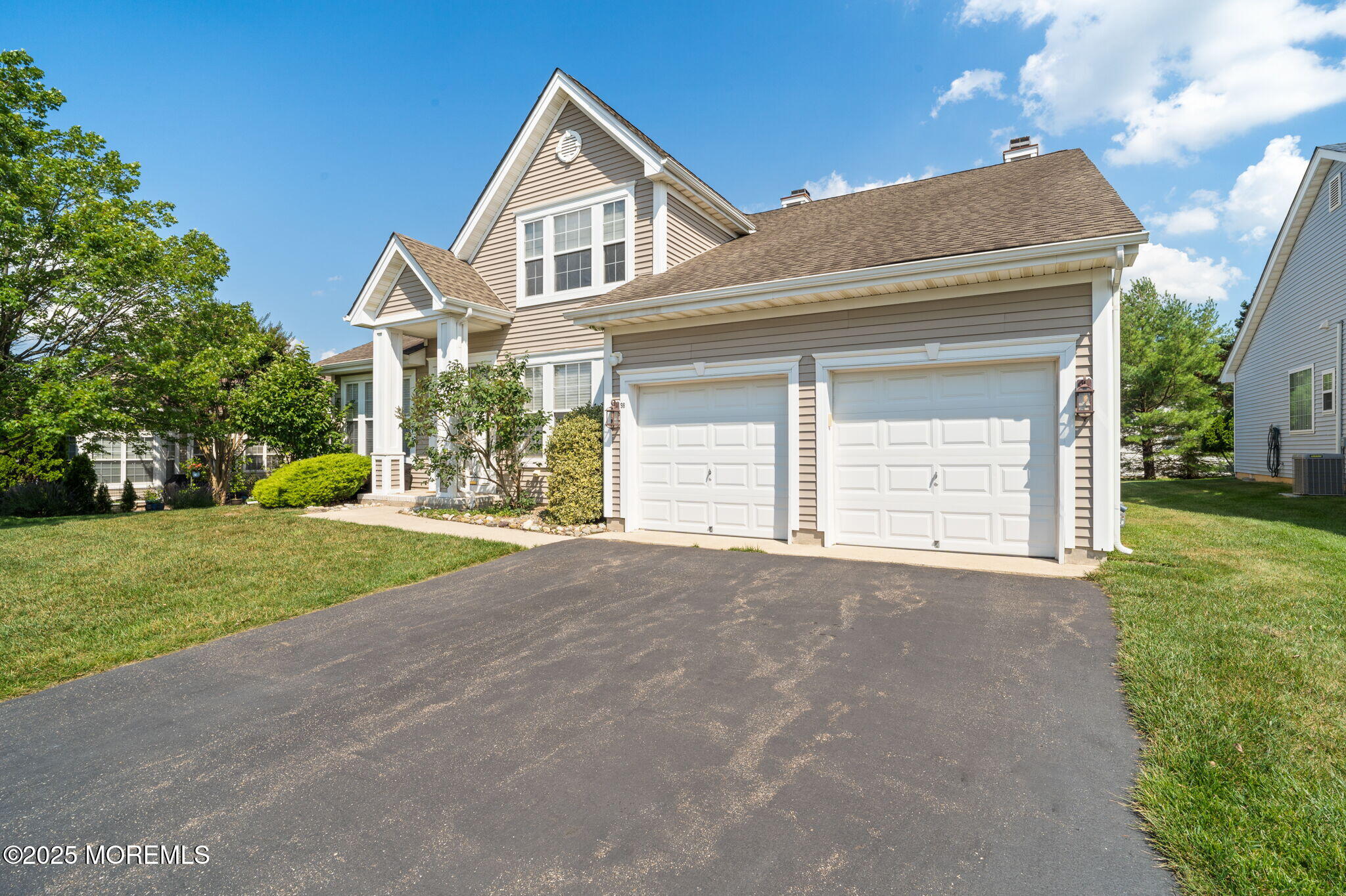 98 Mirage Boulevard Image 3