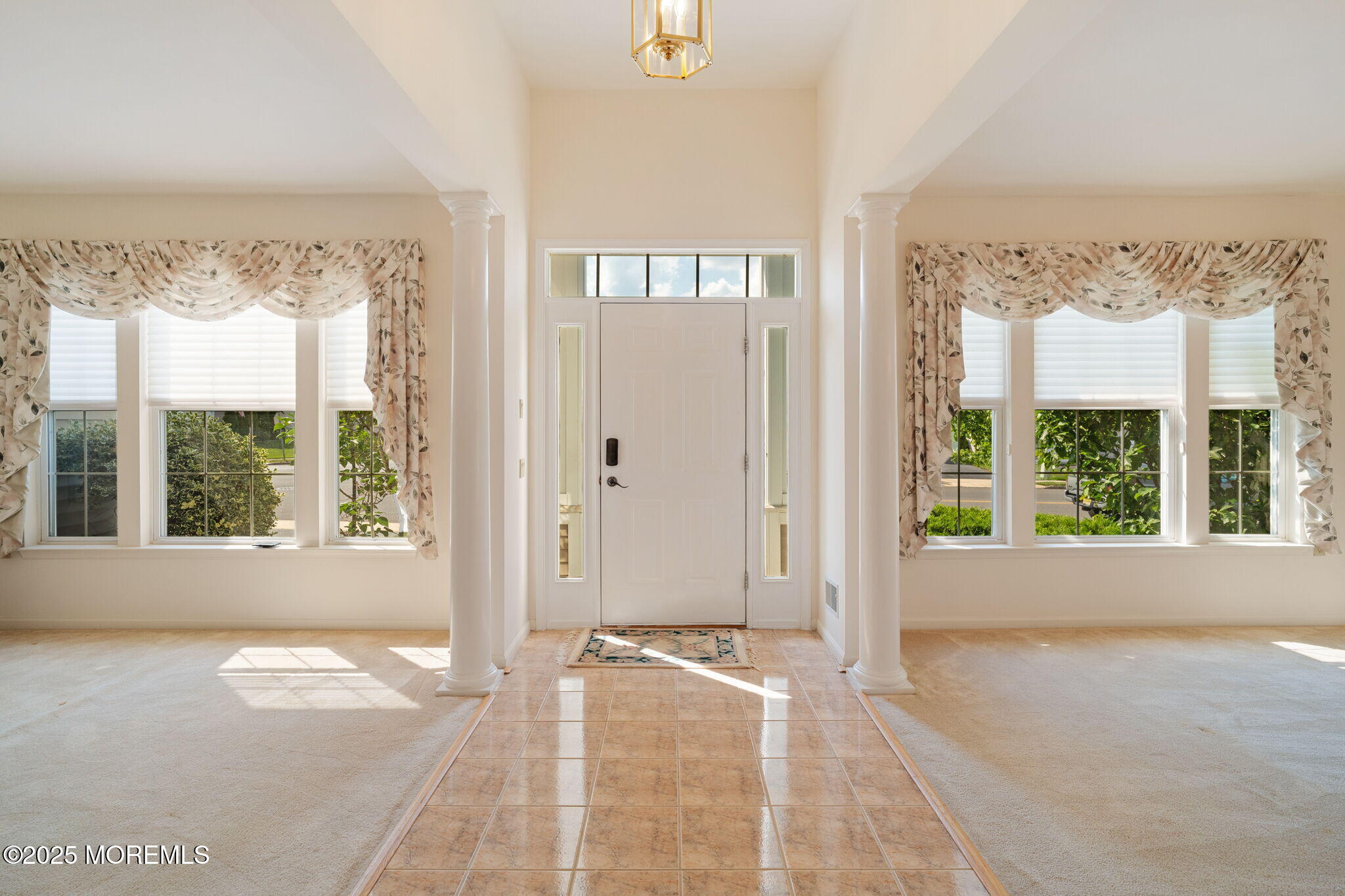98 Mirage Boulevard Image 5