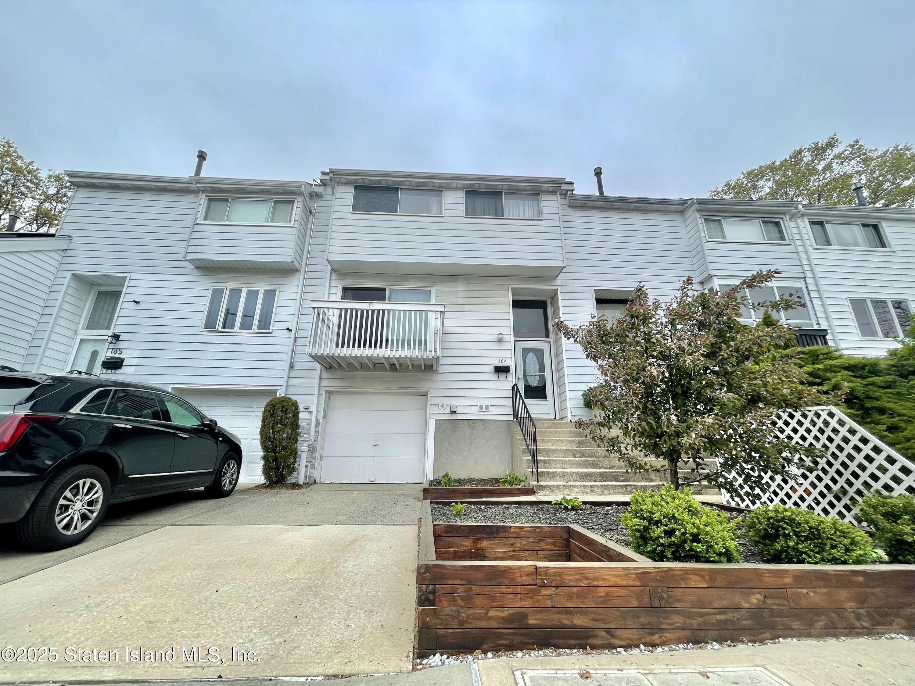 187 Dover Green, Staten Island, NY, 10312