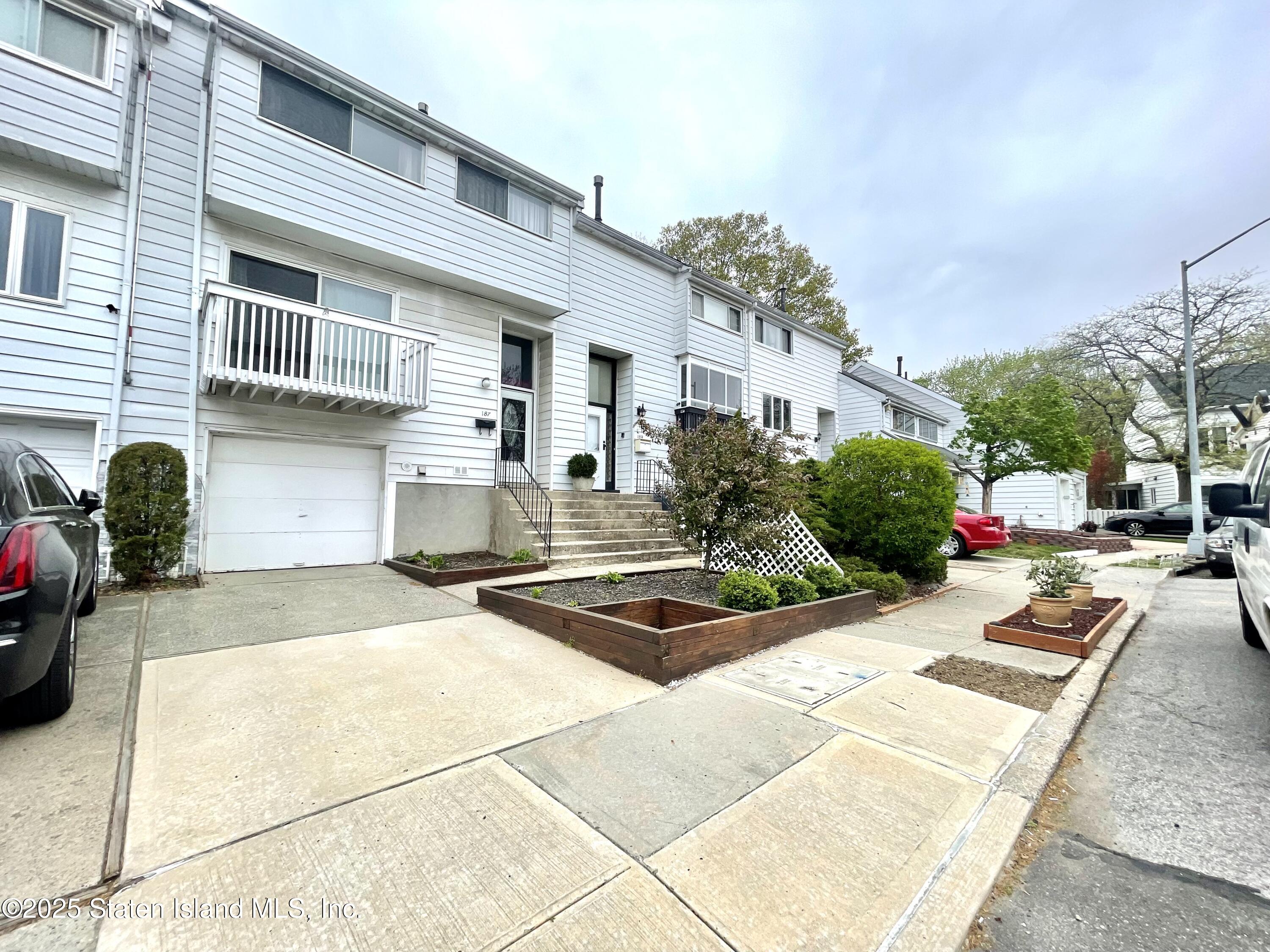 187 Dover Green Image 3