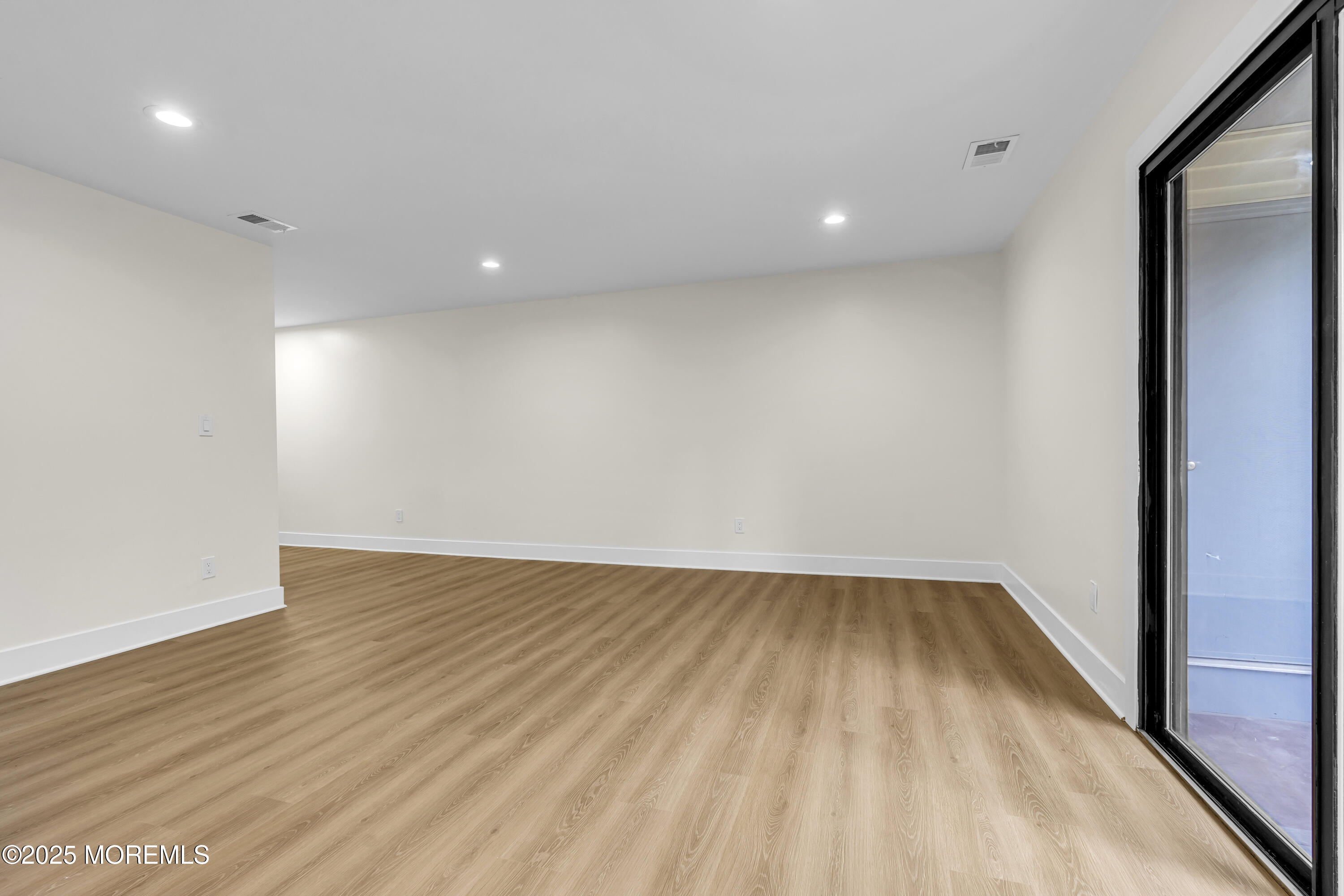 104 Dundee Court, Aberdeen, NJ, 07747 image 10