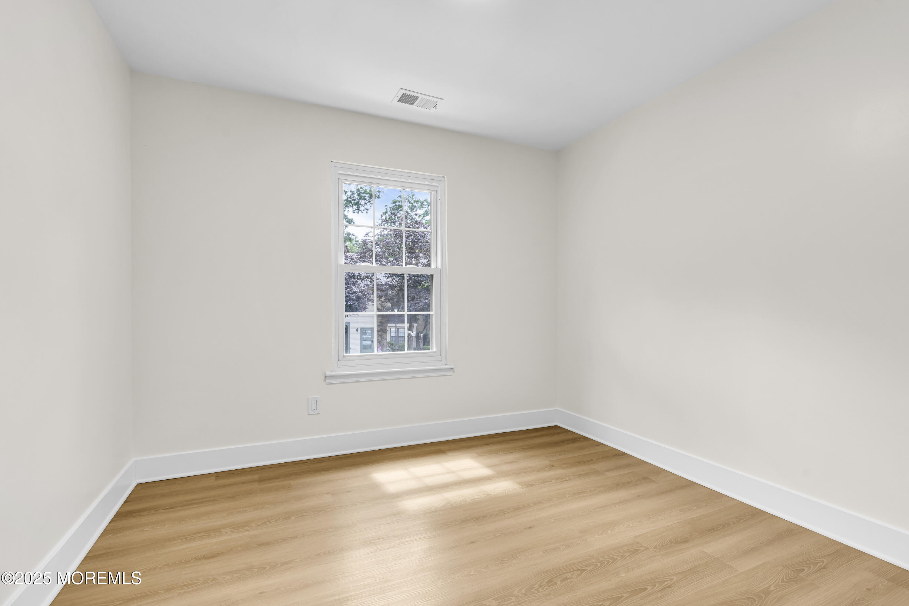 104 Dundee Court, Aberdeen, NJ, 07747 image 16