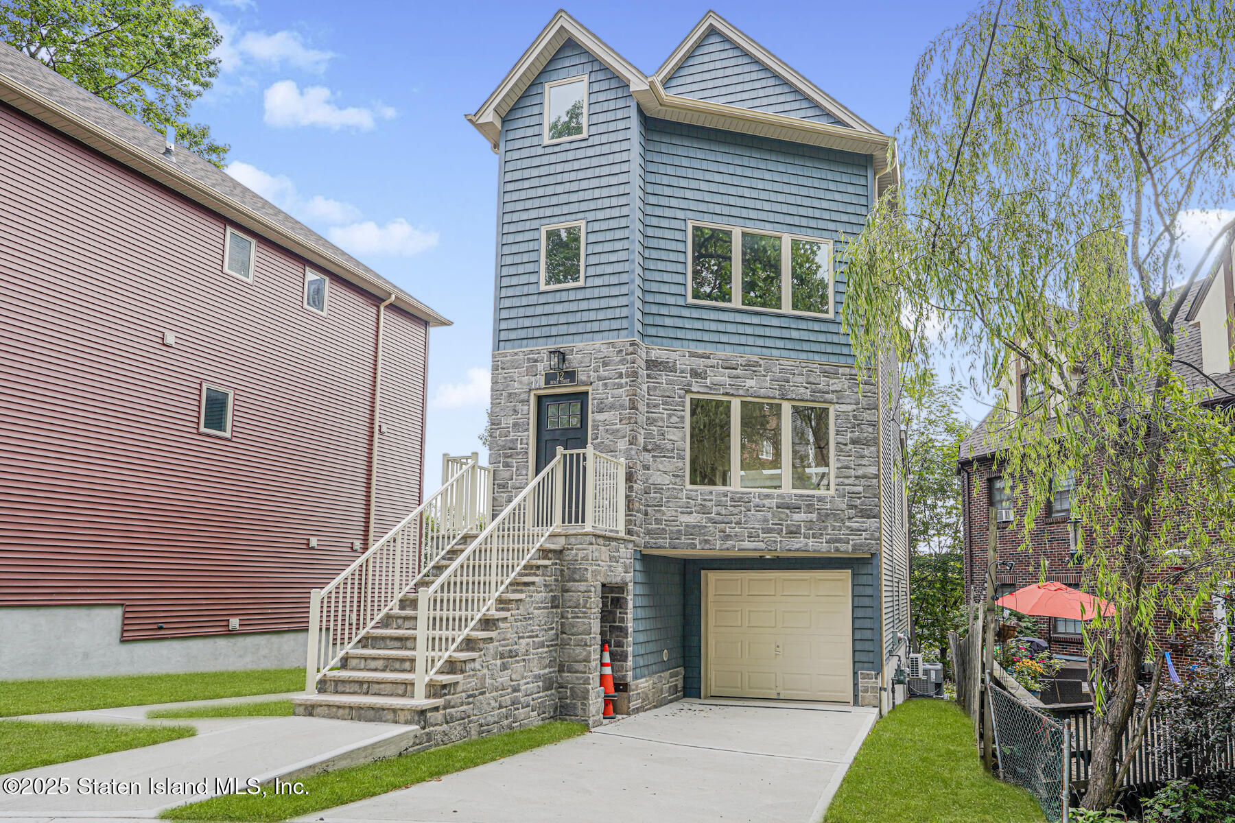 12 Ridge Court Image 2