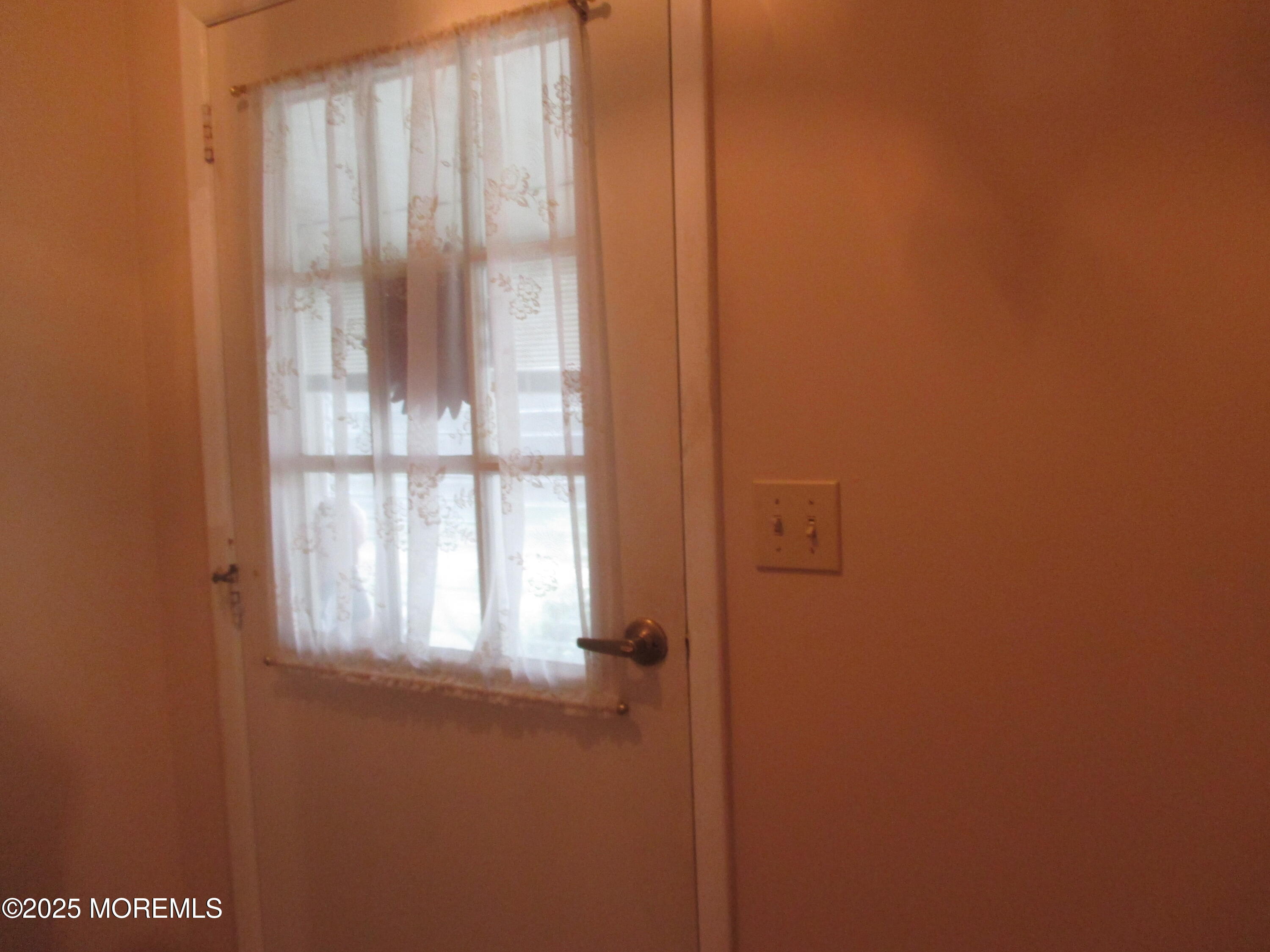 496A Thornbury Court Image 5