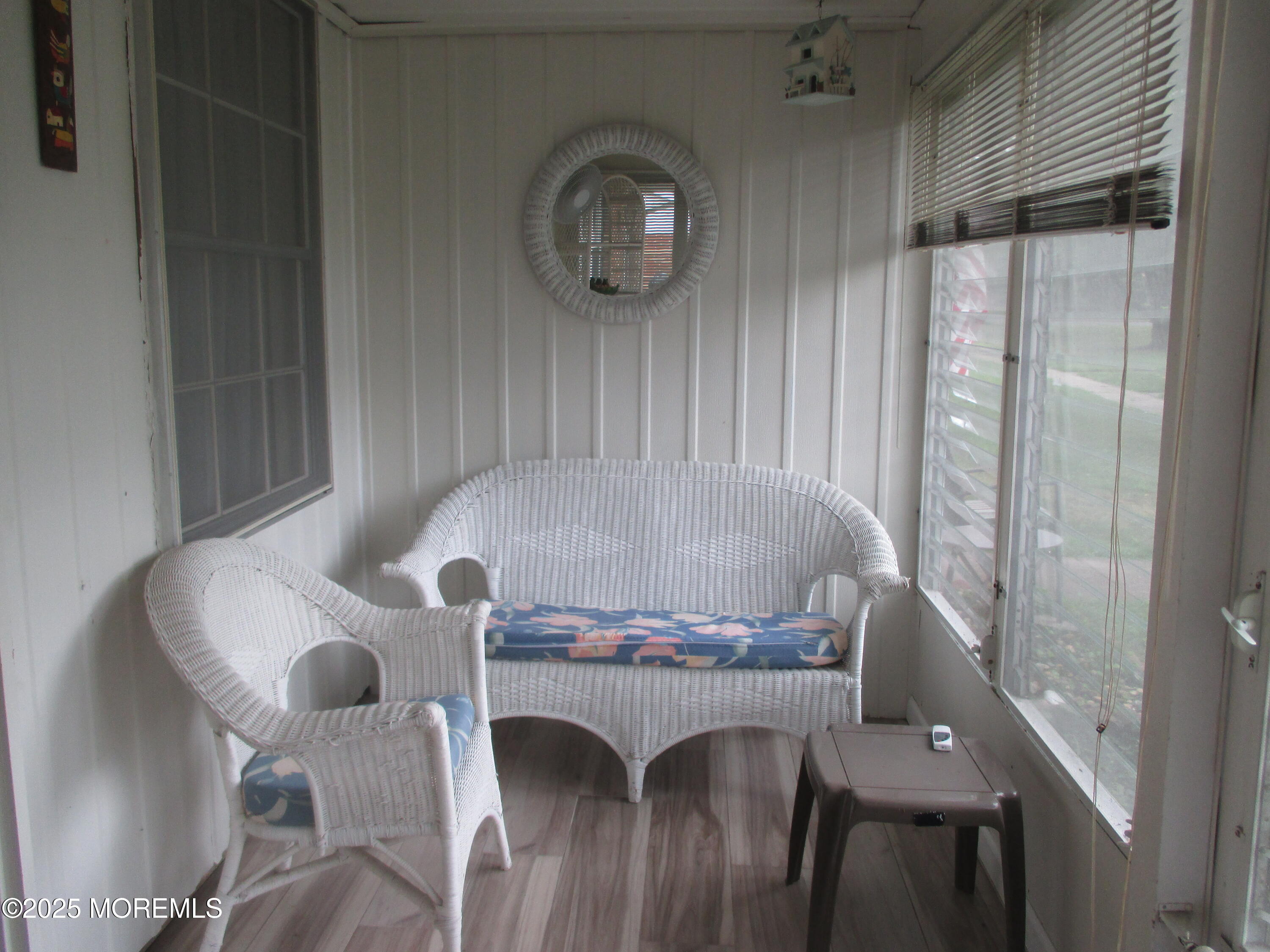 496A Thornbury Court Image 4