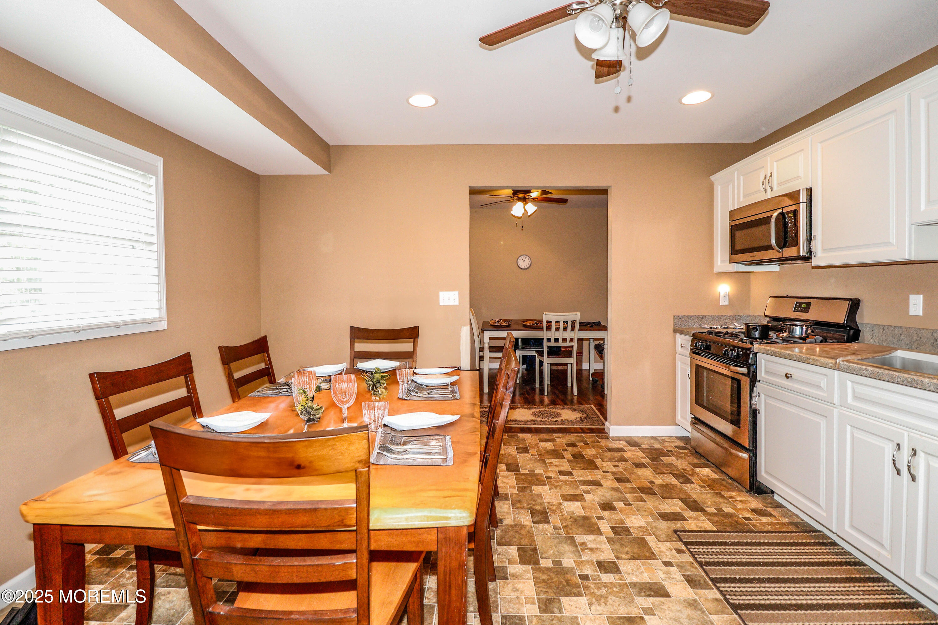 908 Sarasota Drive Image 5