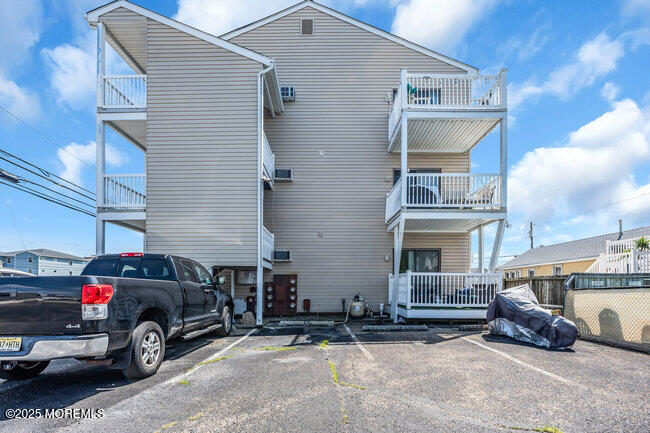 202 Lincoln Avenue C5 Image 2