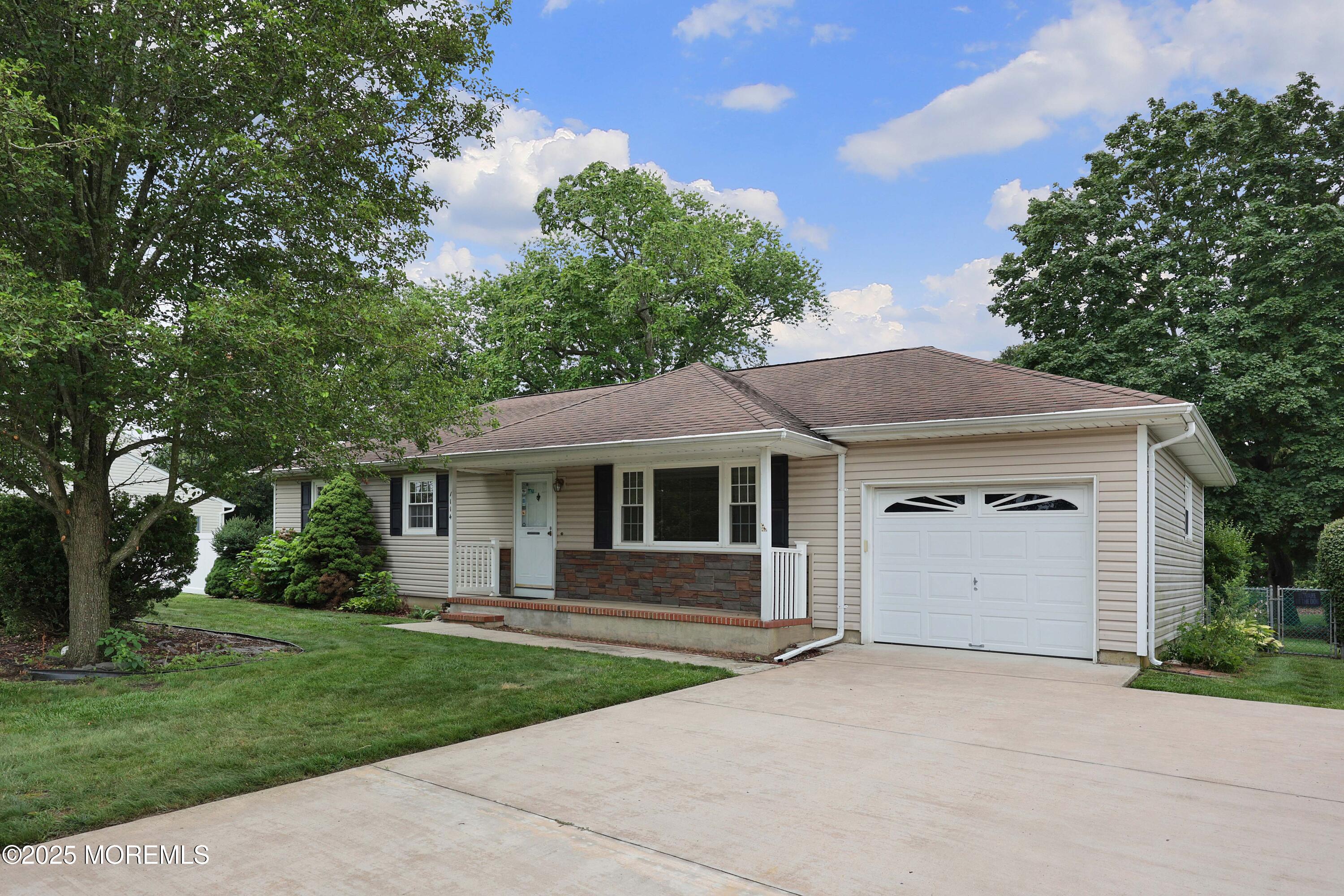 1114 Seaman Avenue Image 2