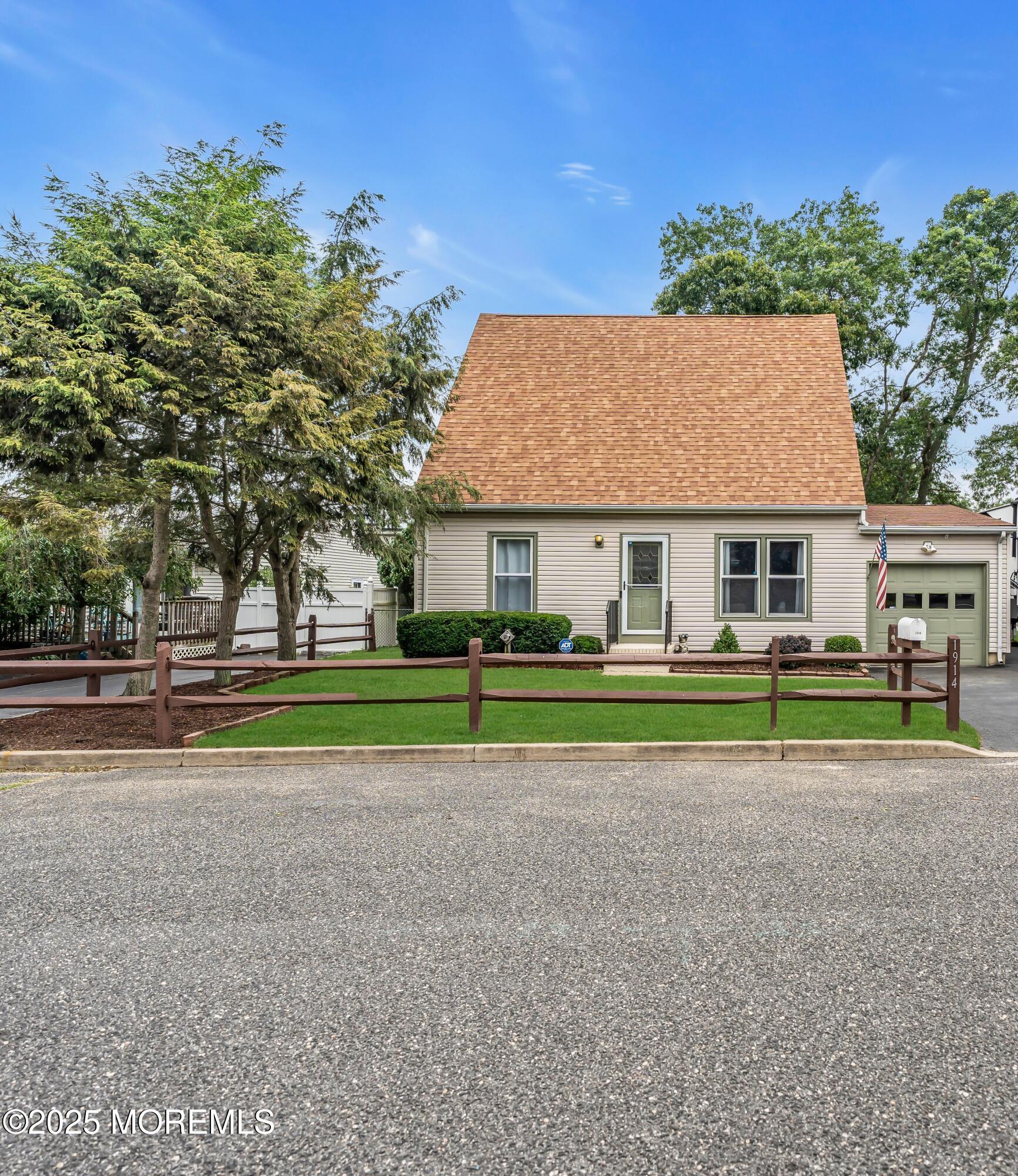 1914 Oak Dale Road Image 2