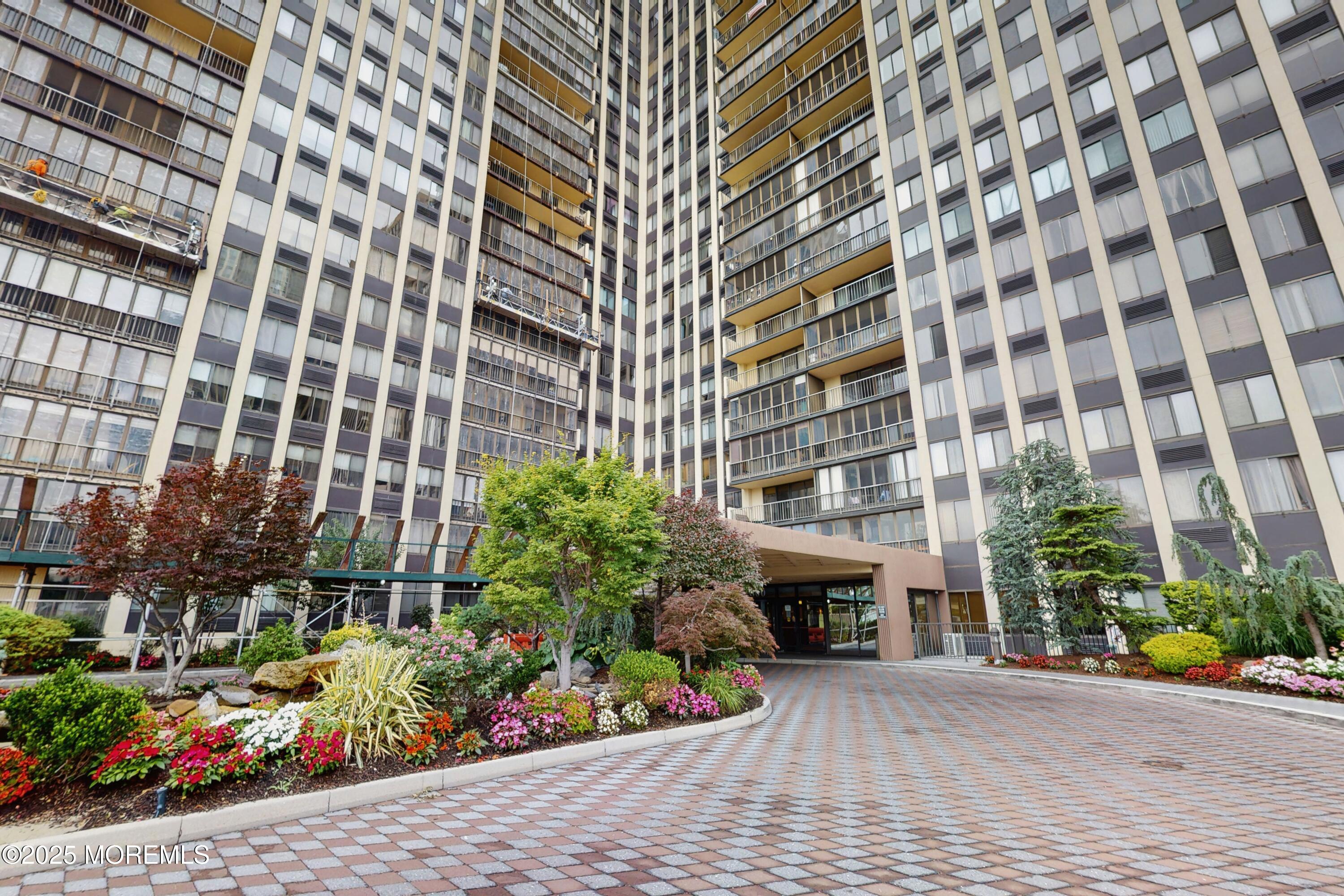 300 Winston Drive C2617 Image 2