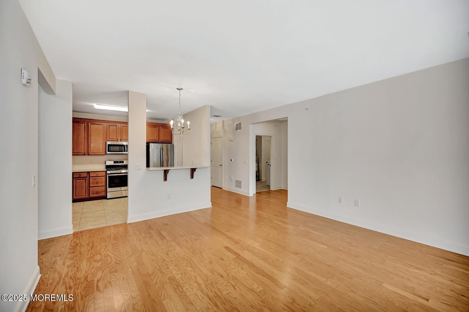 111 Canterbury Lane Image 3